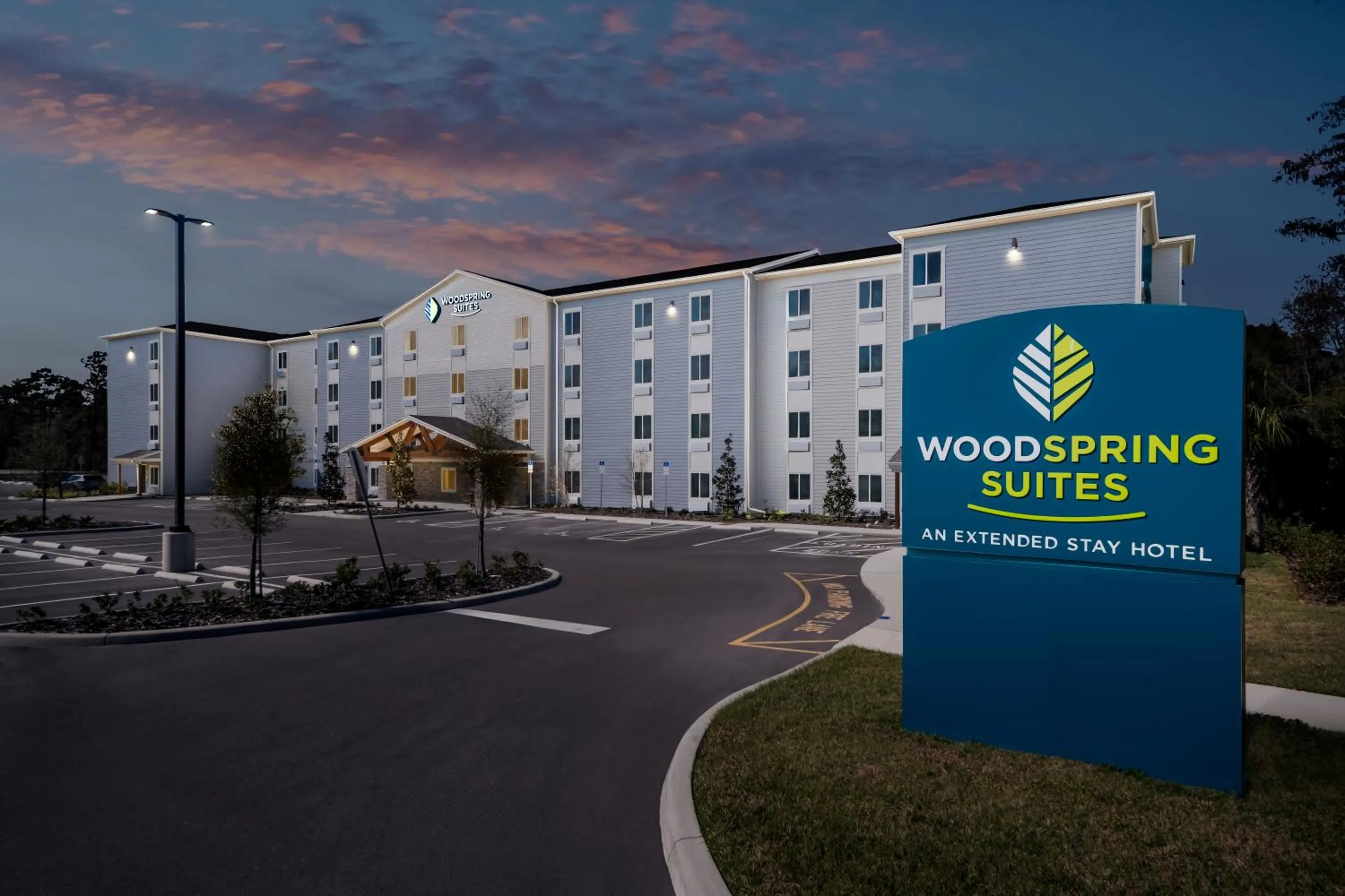 WoodSpring Suites Orlando East UCF