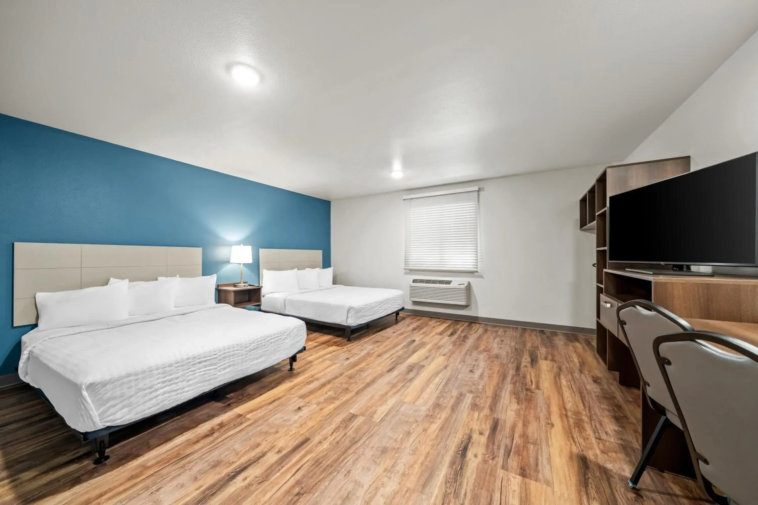 Queen Suite with Two Queen Beds and Tub - Disability Access/Non Smoking in WoodSpring Suites Orlando East UCF Queen Suite with Two Queen Beds and Tub - Disability Access/Non Smoking in WoodSpring Suites Orlando East UCF