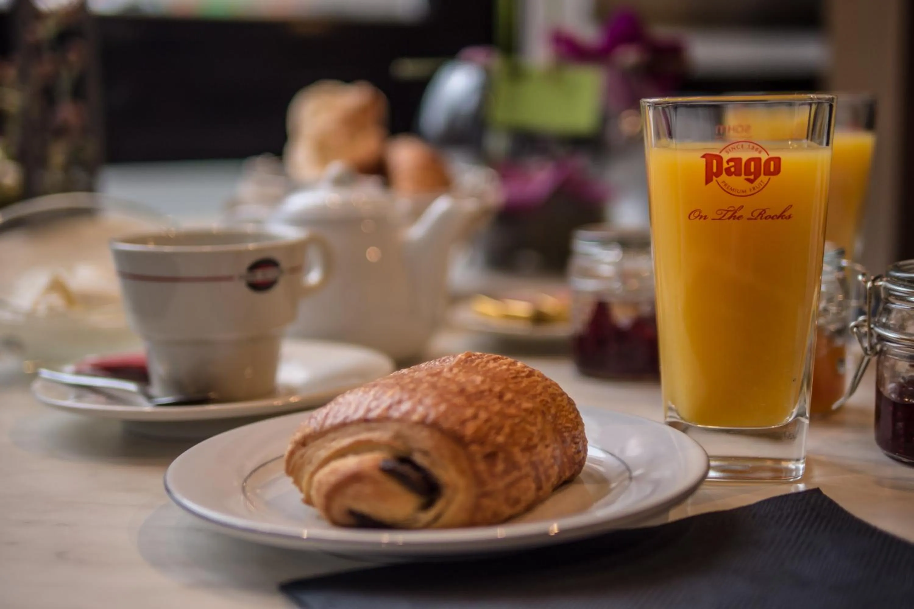 Breakfast in Le Bannier Hotel Restaurant