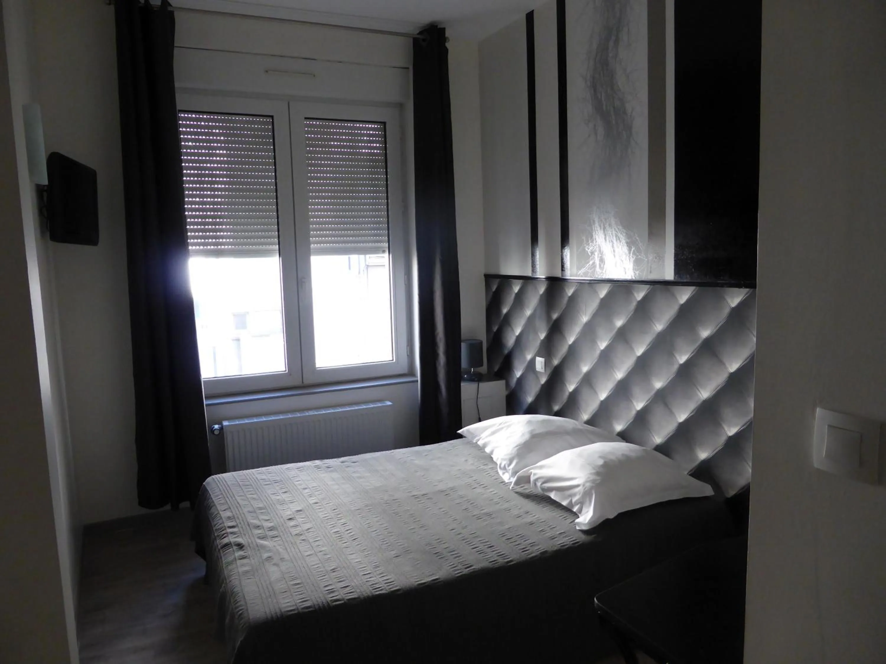 Bedroom, Bed in Le Bannier Hotel Restaurant