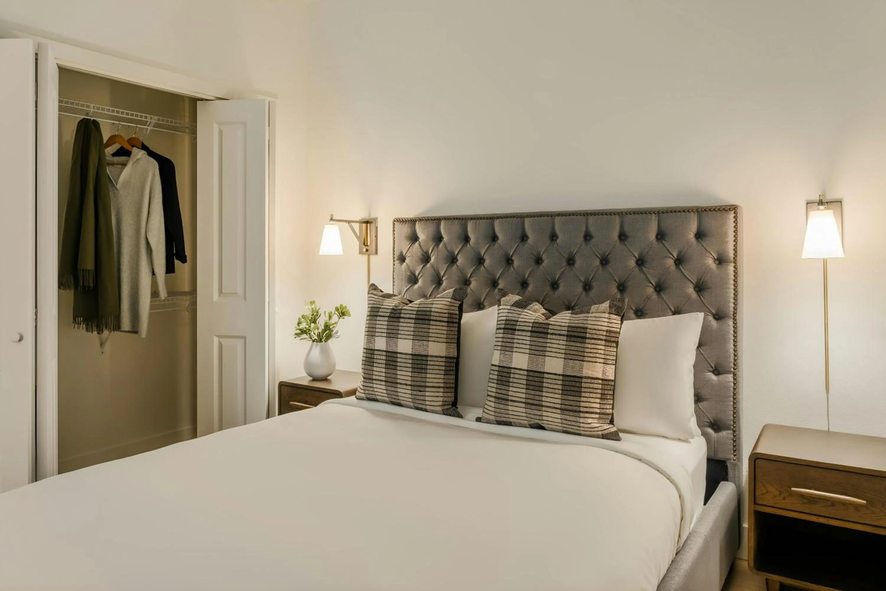 Bedroom, Bed in Sonder by Marriott Bonvoy Ceros Apartments RiNo