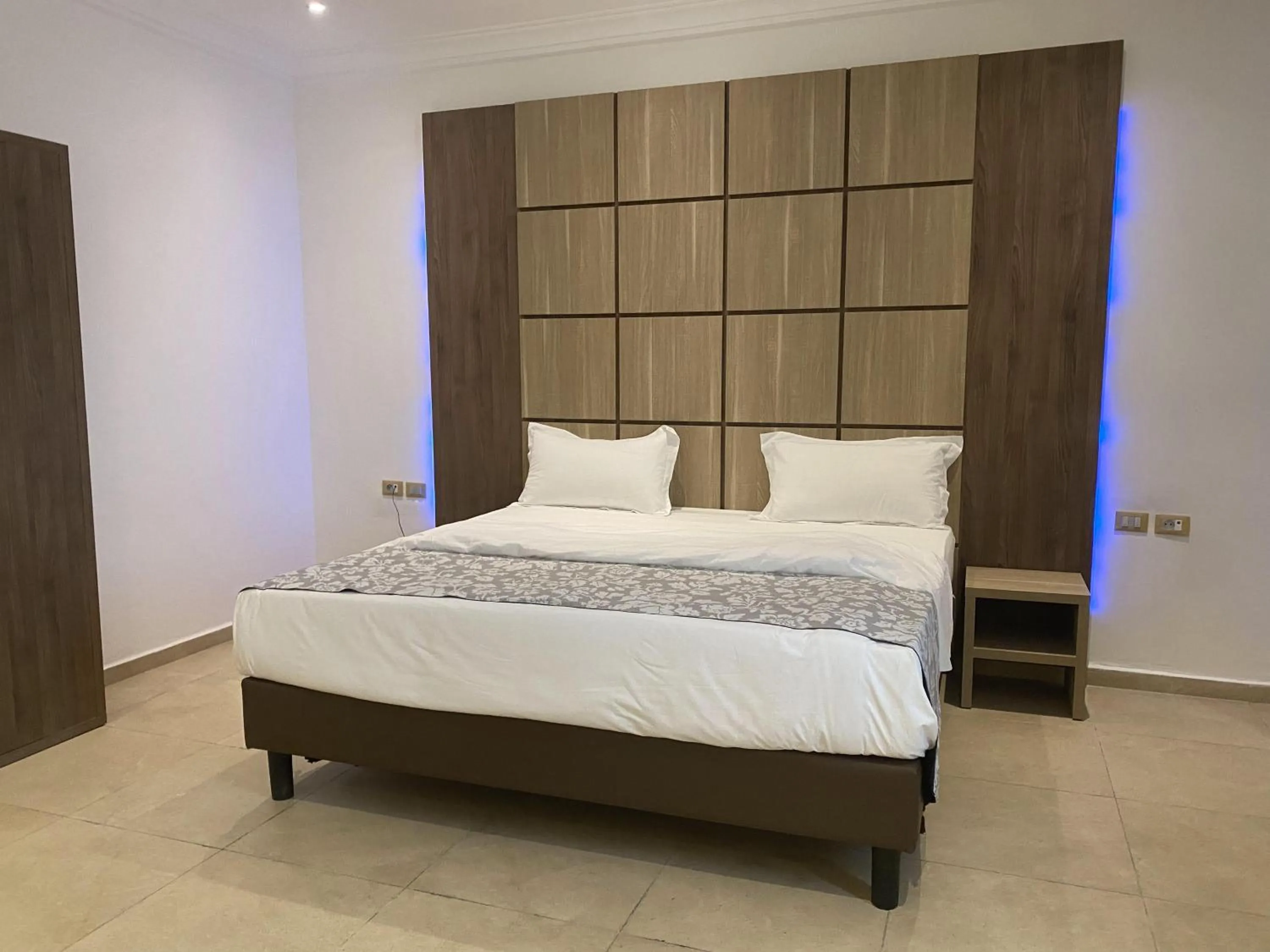 Bed in Hotel Franco Yaounde