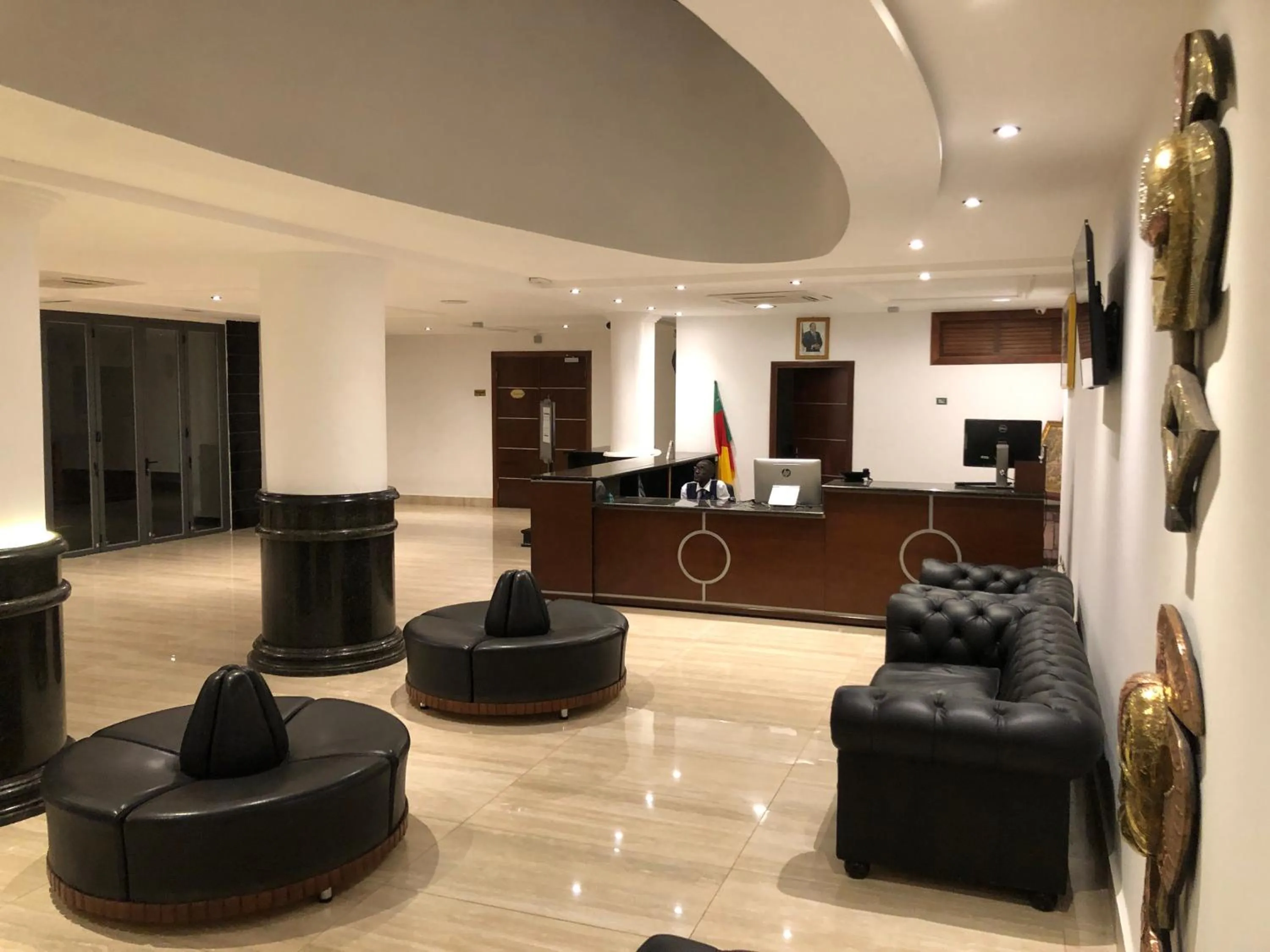 Living room in Hotel Franco Yaounde