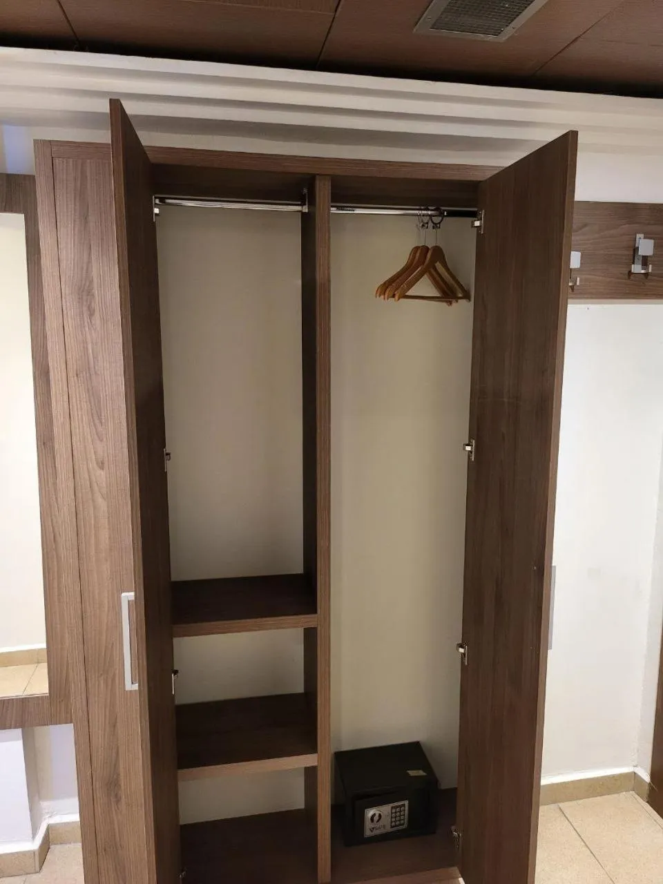 Facade/entrance in Hotel Franco Yaounde