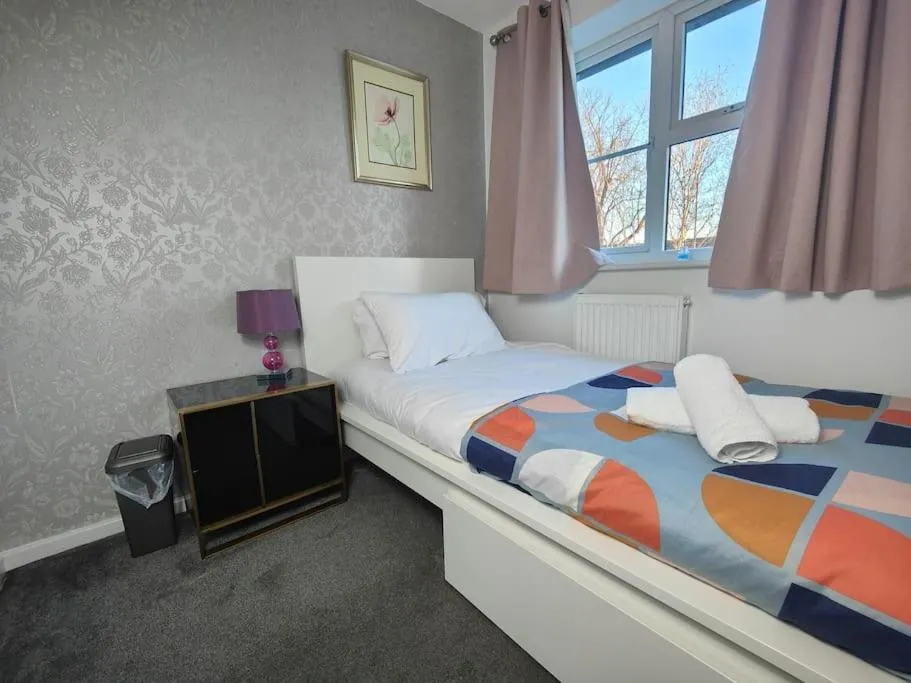 Tyburn Home, Birmingham with FREE Parking