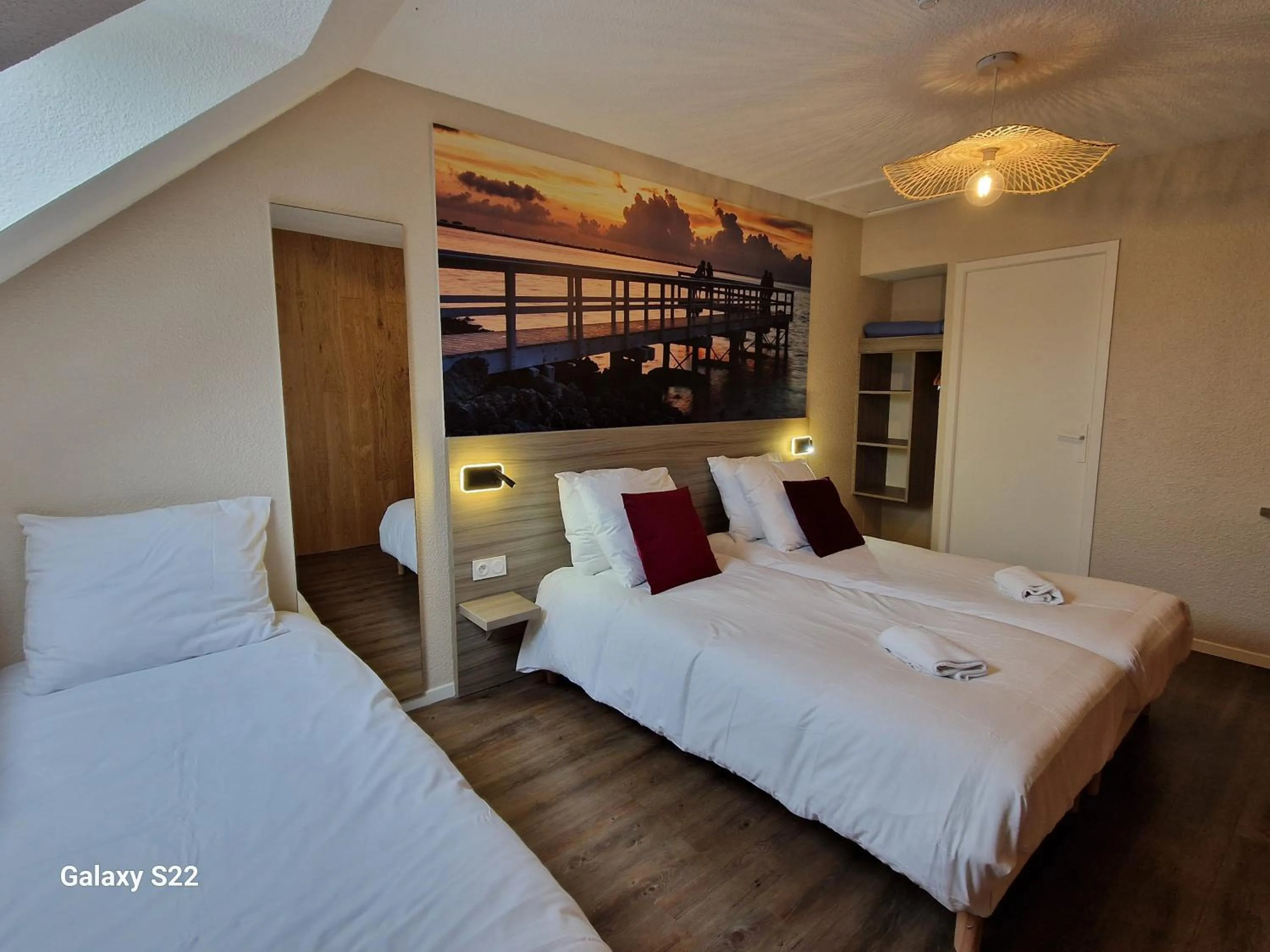 Property building, Bed in Hotel Eisenhower