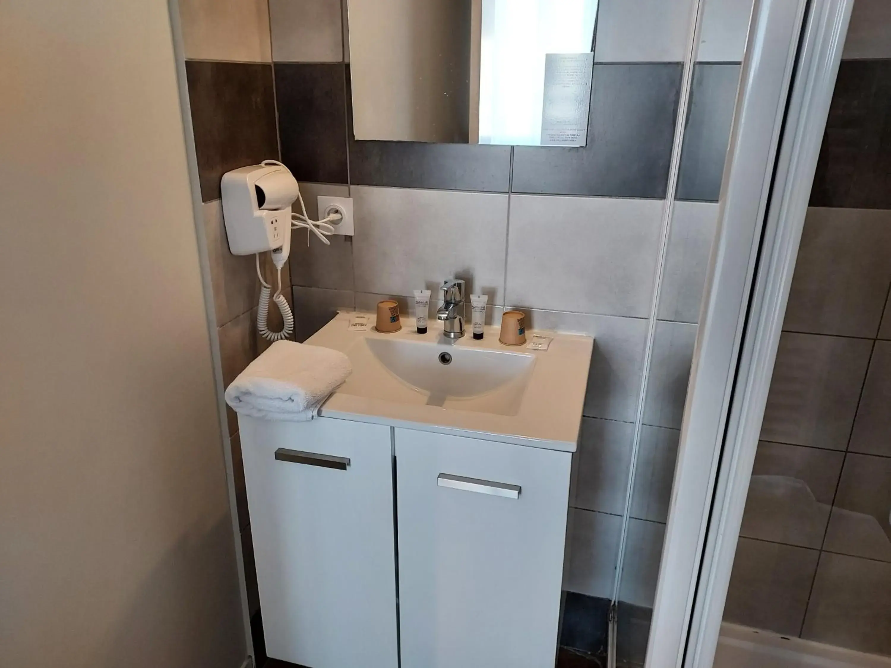 Bedroom in Hotel Eisenhower Bedroom in Hotel Eisenhower