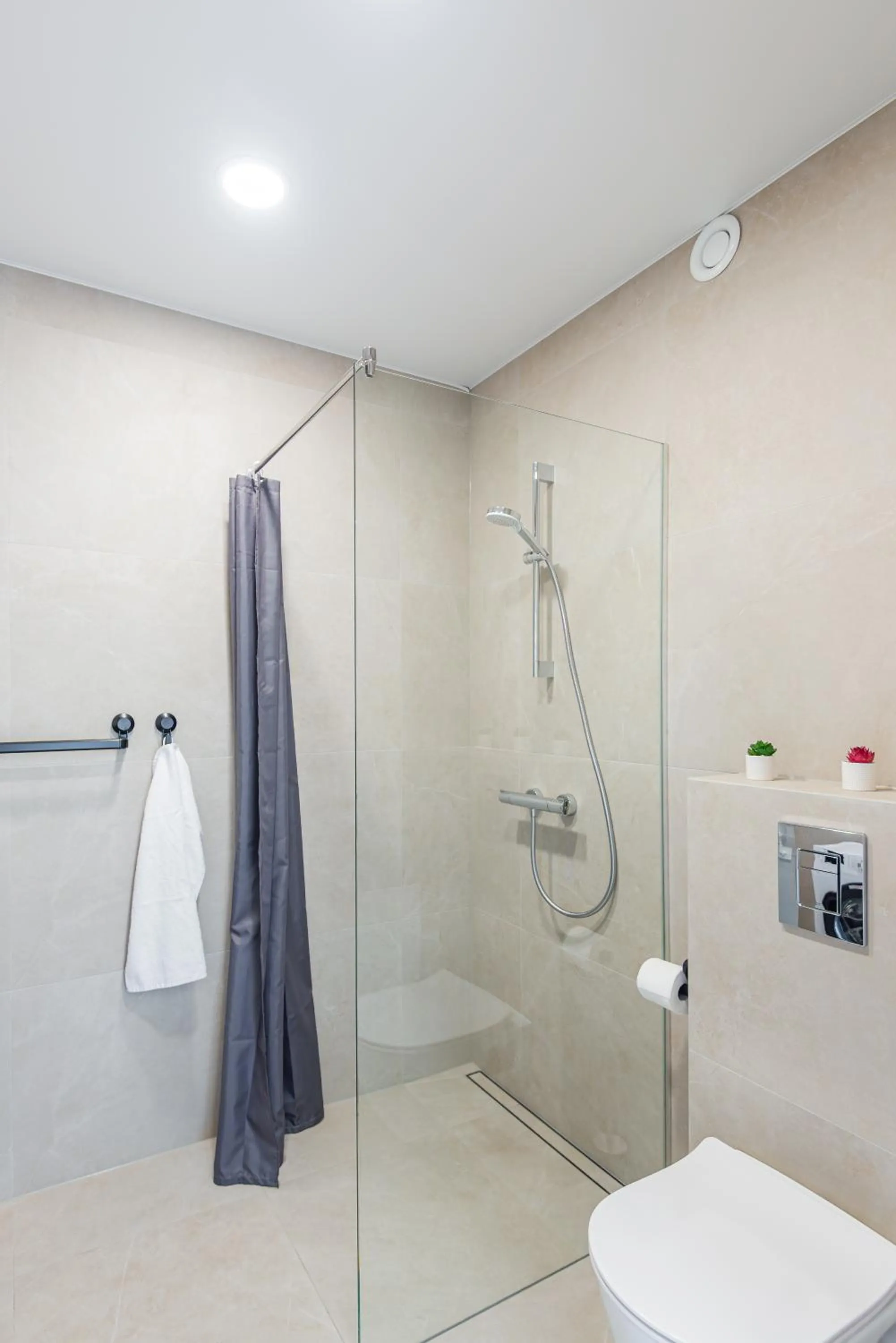 Shower in KUTI apartamentai