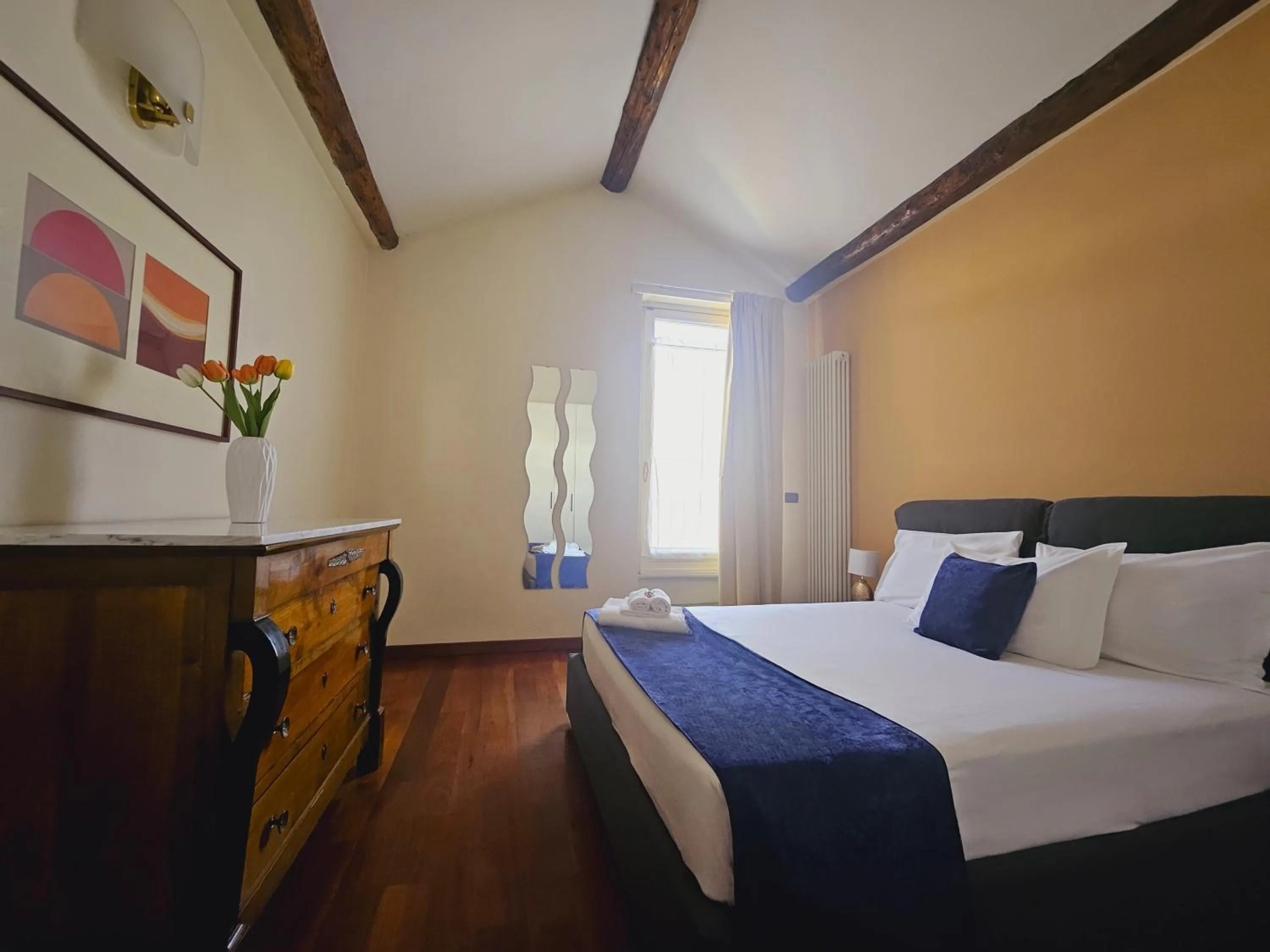 Bedroom, Bed in Loger Confort Residence & Apartments