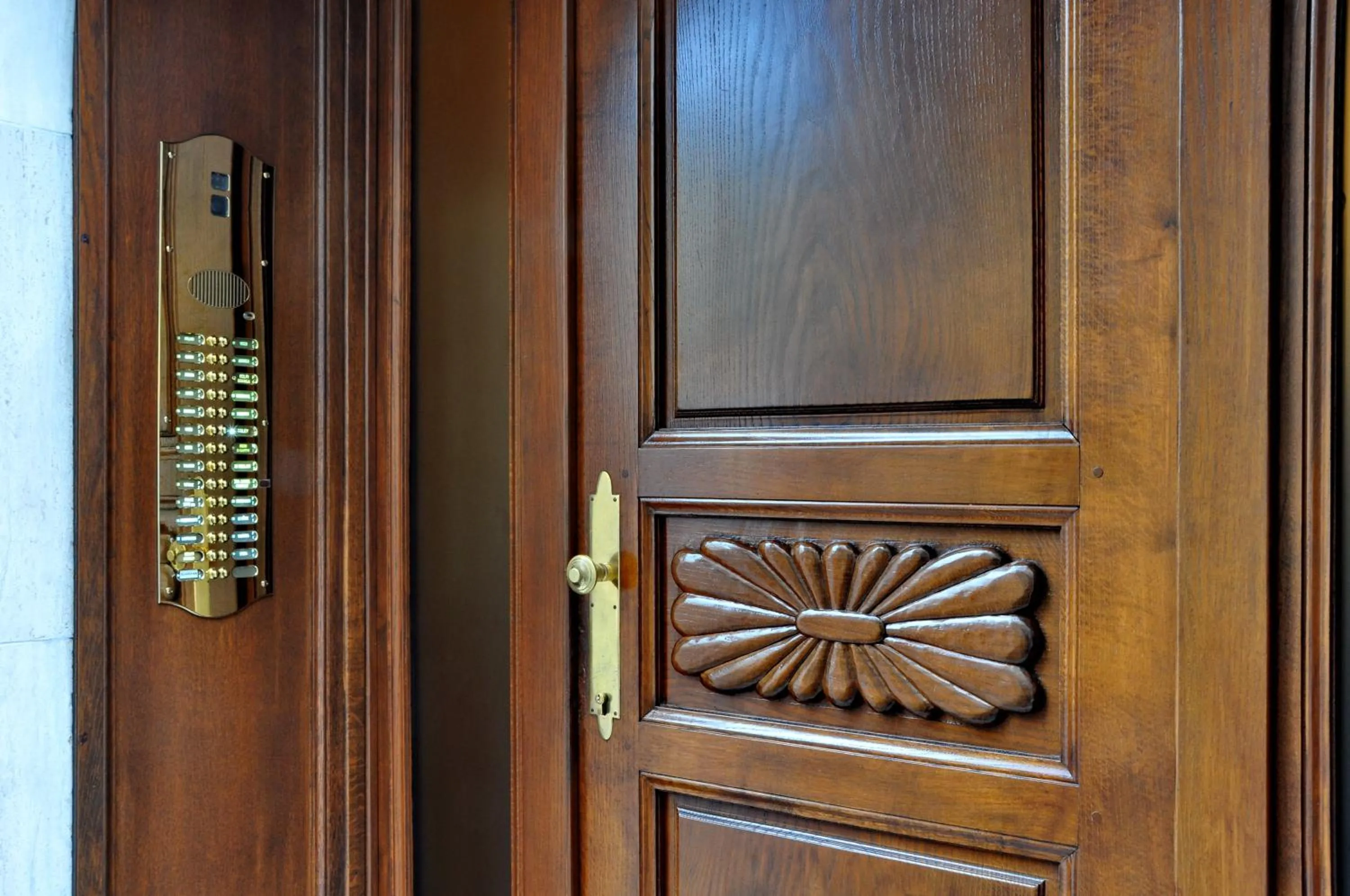 Decorative detail in Loger Confort Residence & Apartments