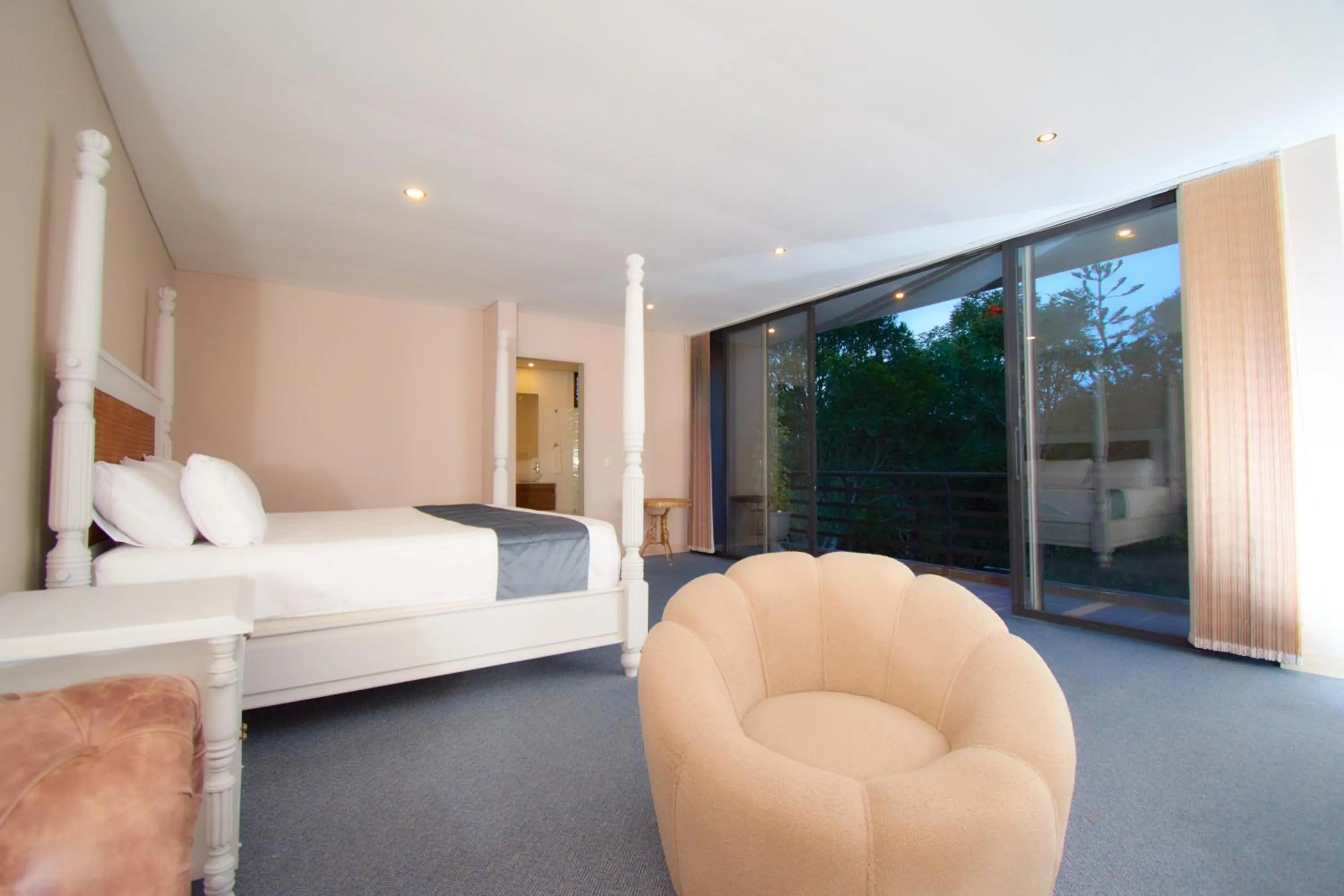 Bed in Kokumi by Bernalo Hotels