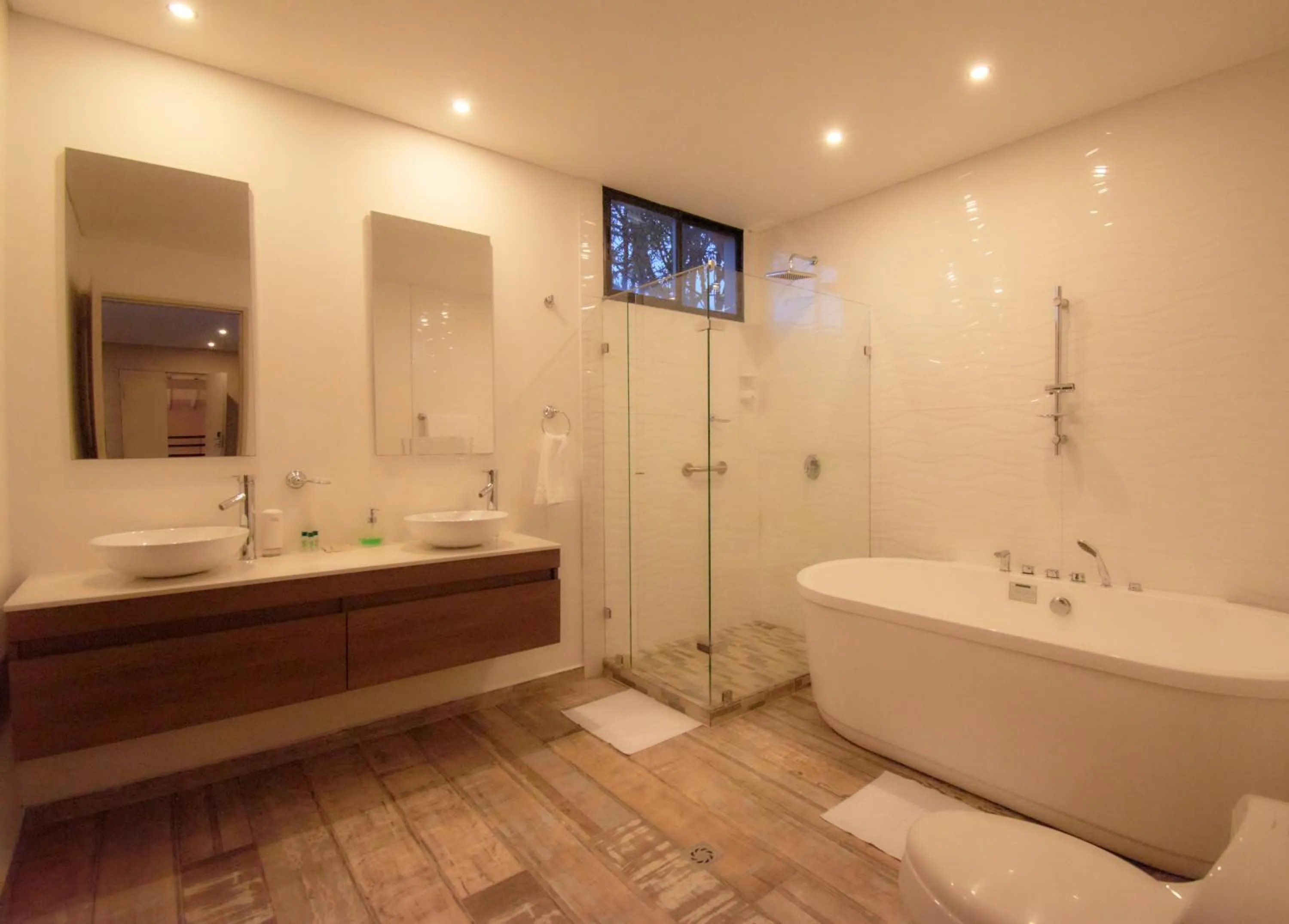 Hot Tub in Kokumi by Bernalo Hotels