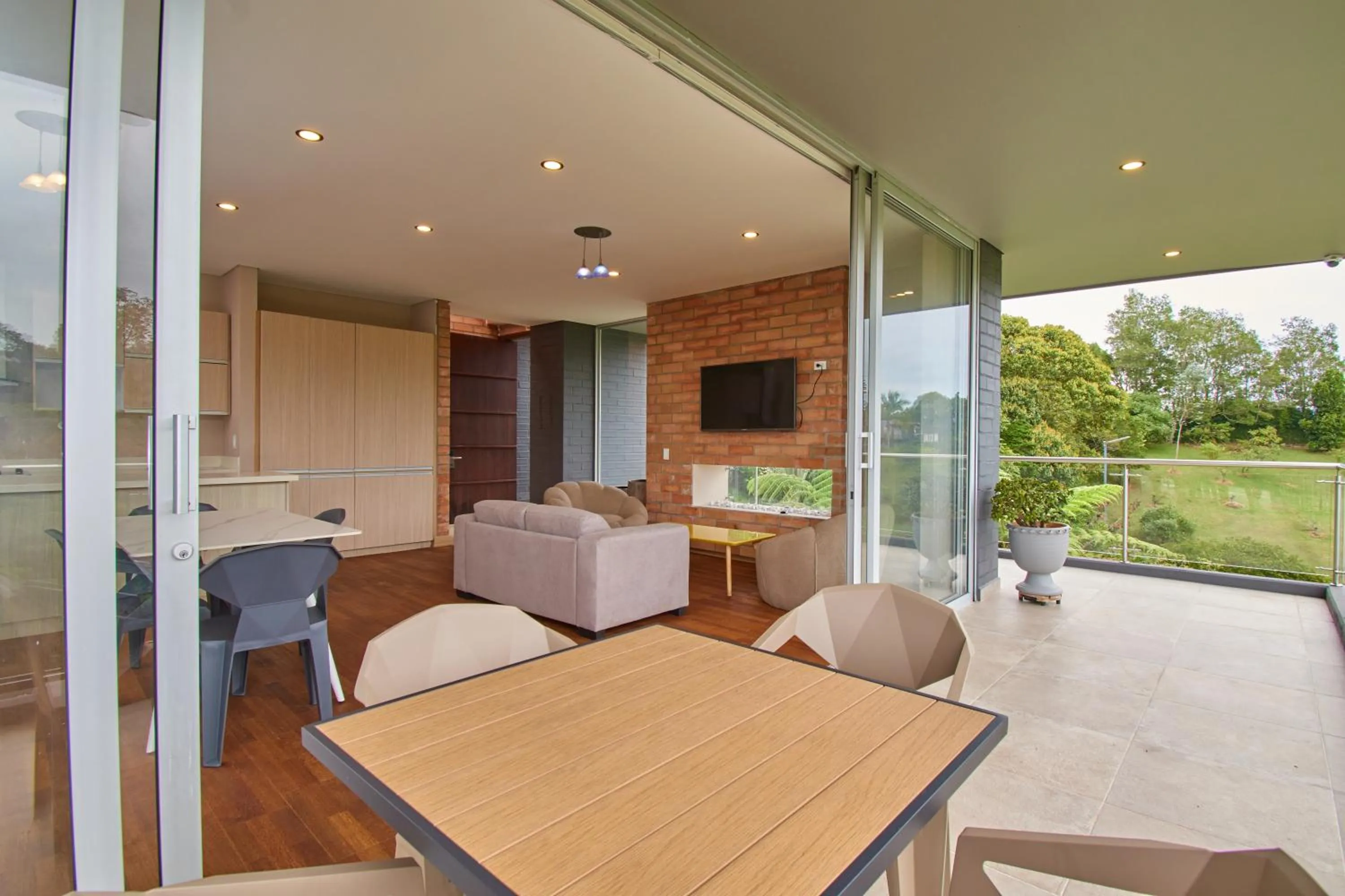 Living room in Kokumi by Bernalo Hotels