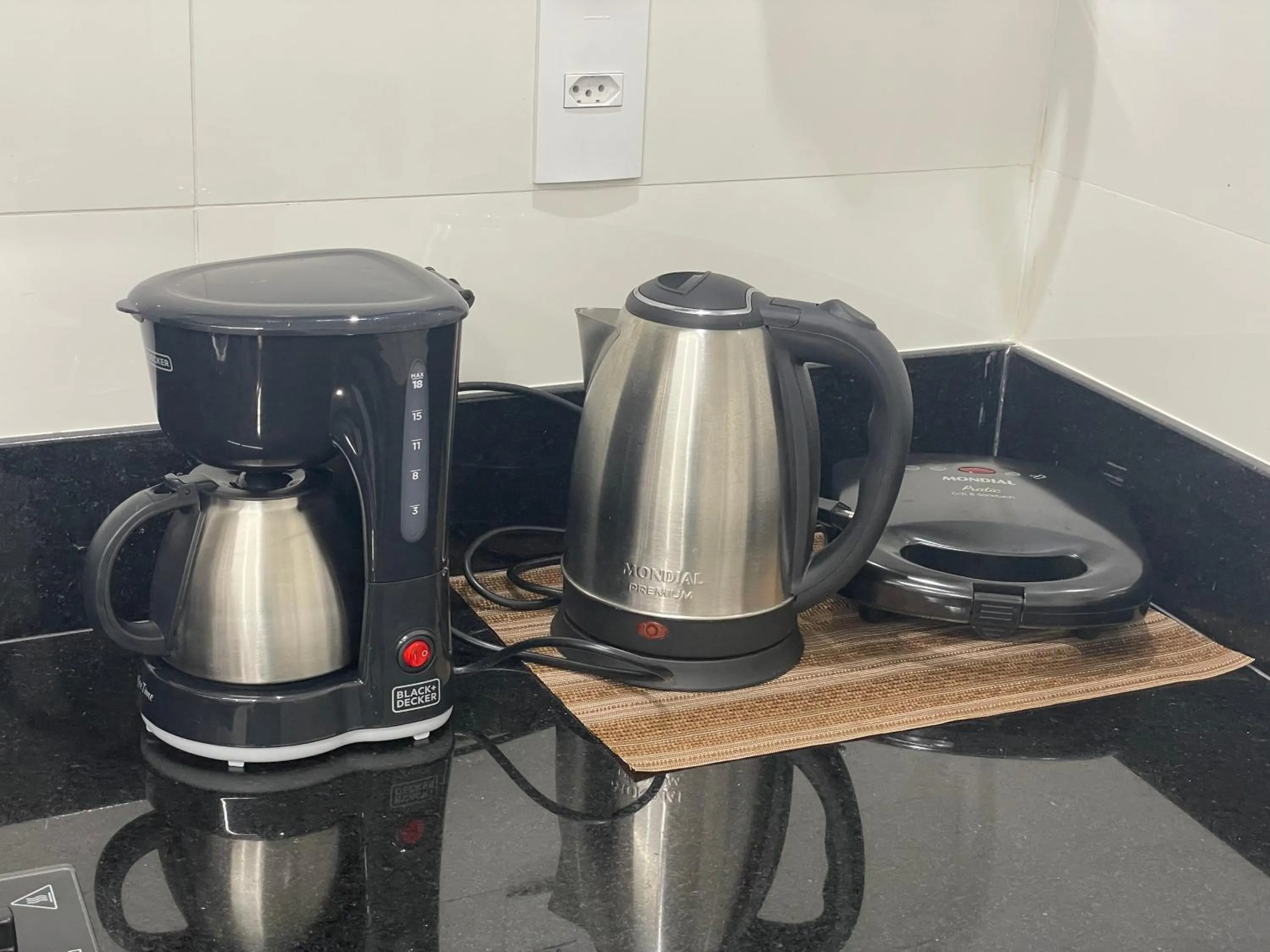 Coffee/tea facilities in Apartamento em Copacabana