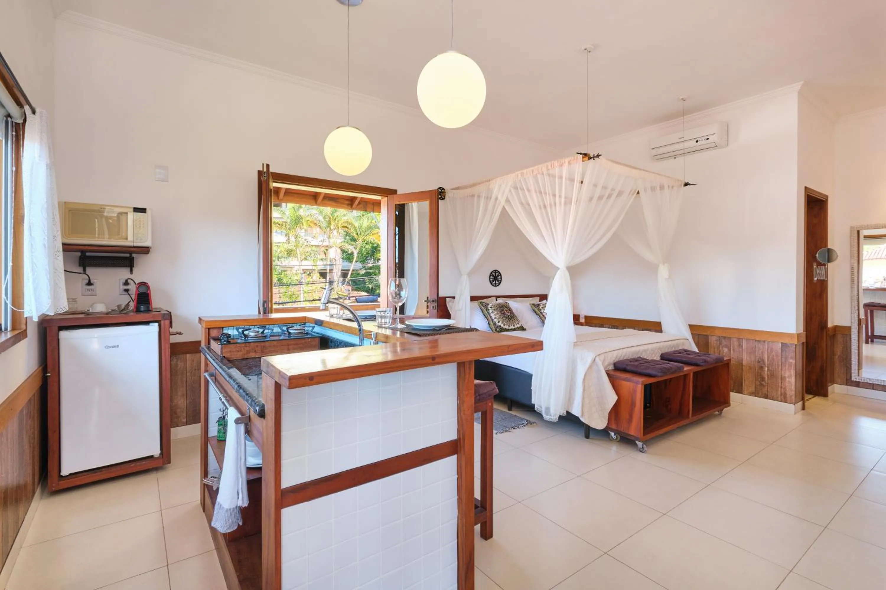 Studio with Balcony in Pousada Ubatuba Flats