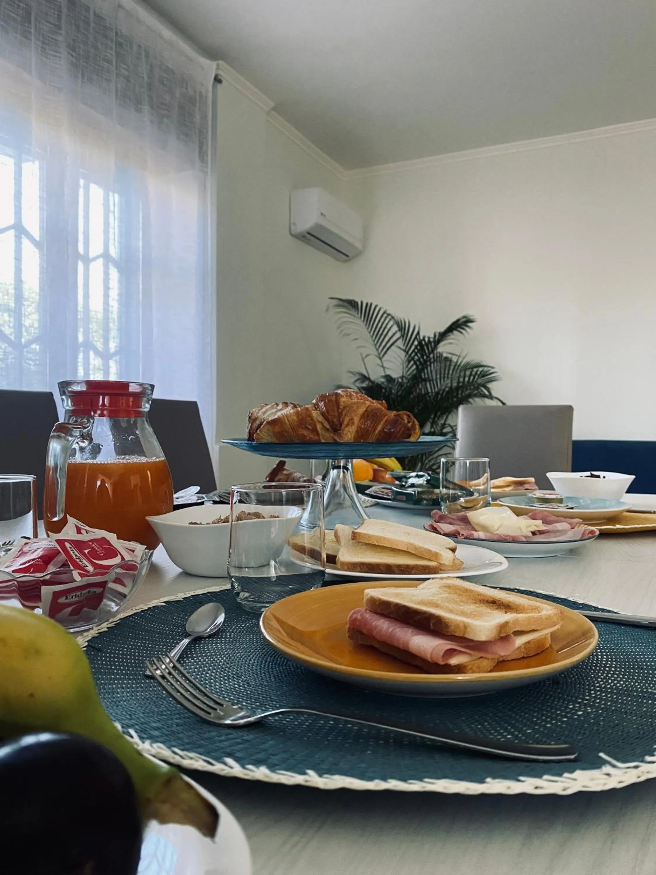Breakfast in Pompeii 22 Apartment