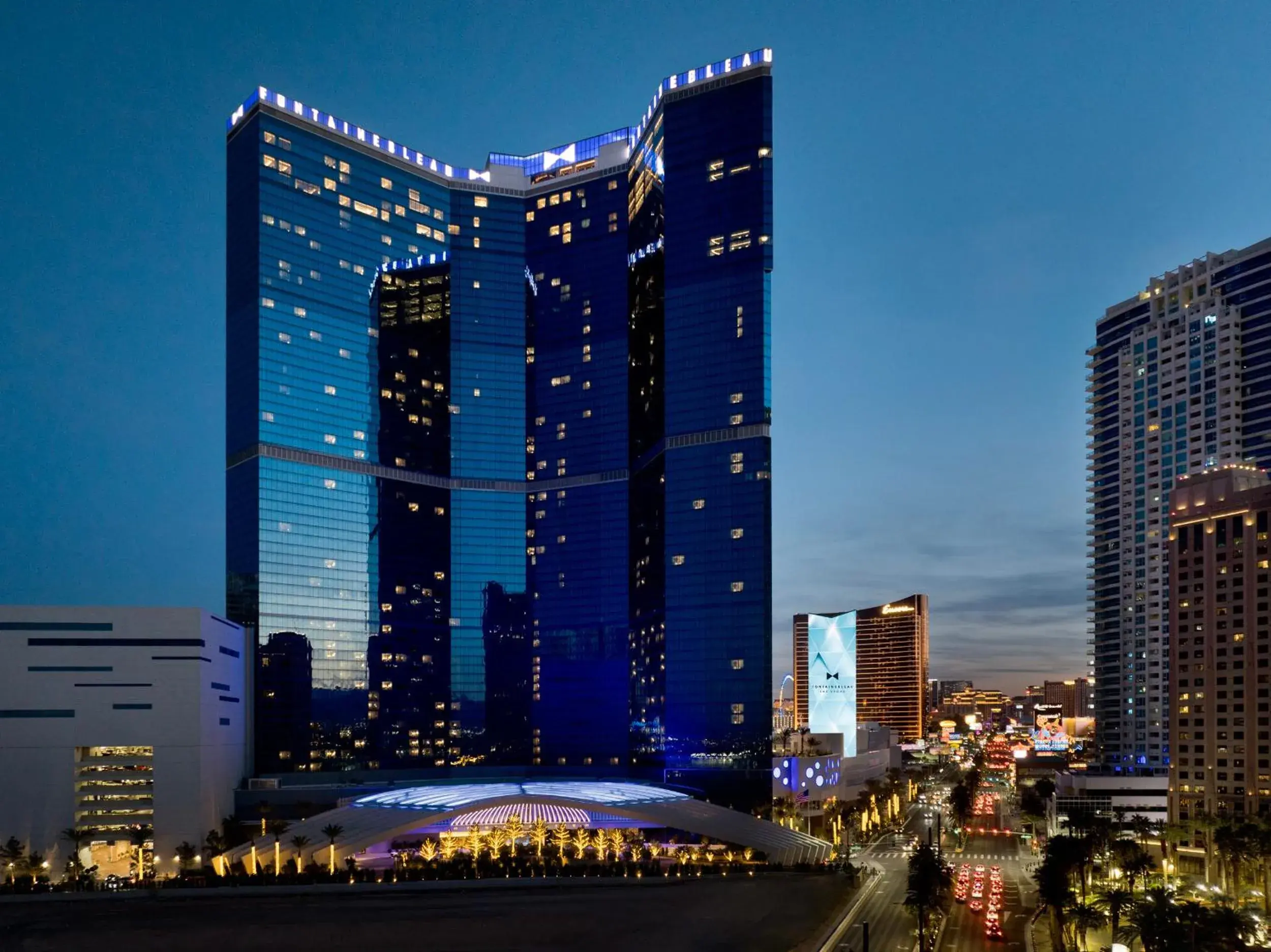 Property building in Fontainebleau Las Vegas, MICHELIN Key Award Hotel Property building in Fontainebleau Las Vegas, MICHELIN Key Award Hotel