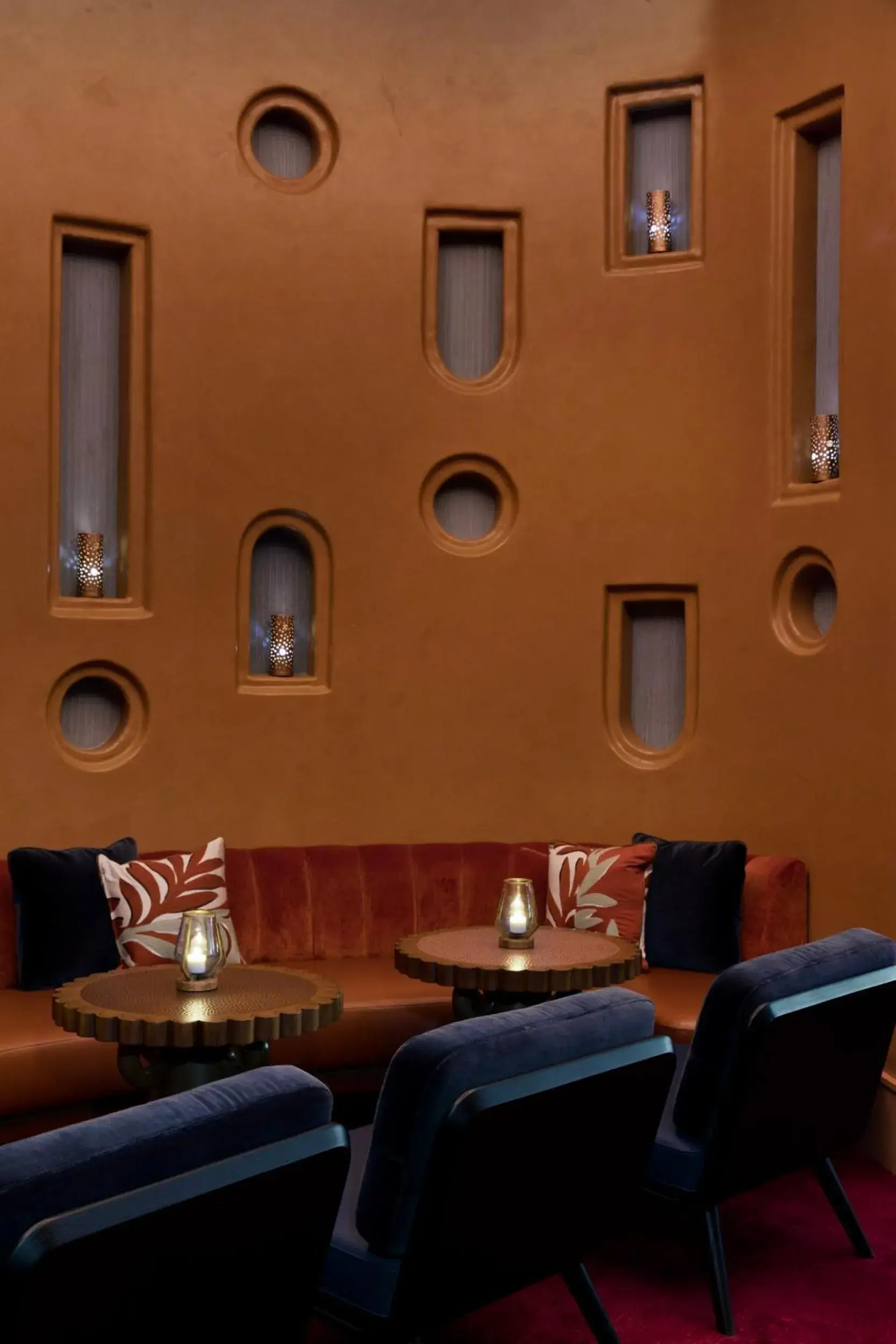 Lounge or bar in Fontainebleau Las Vegas Lounge or bar in Fontainebleau Las Vegas