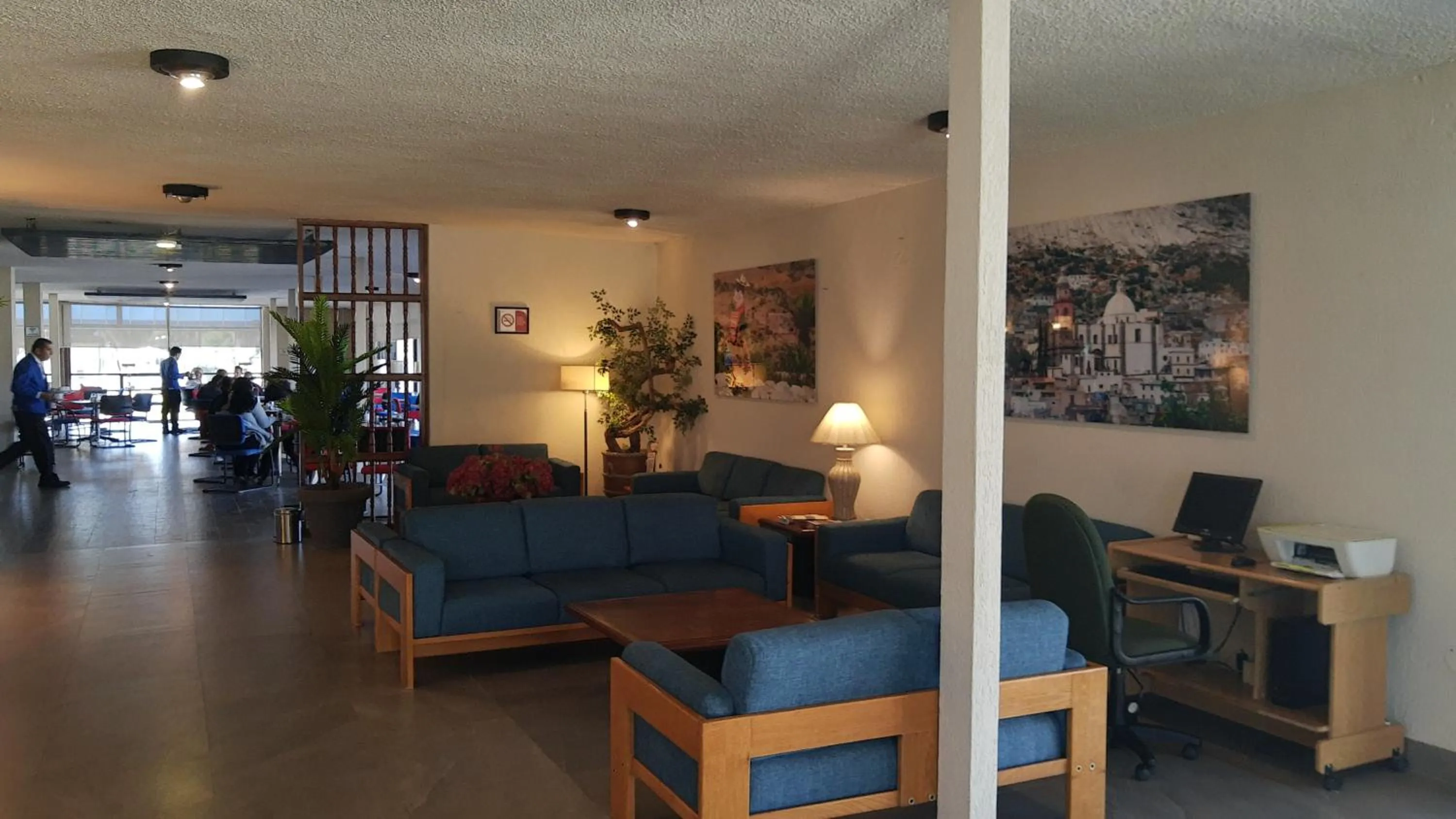 Hotel Las Palmas Midway Inn