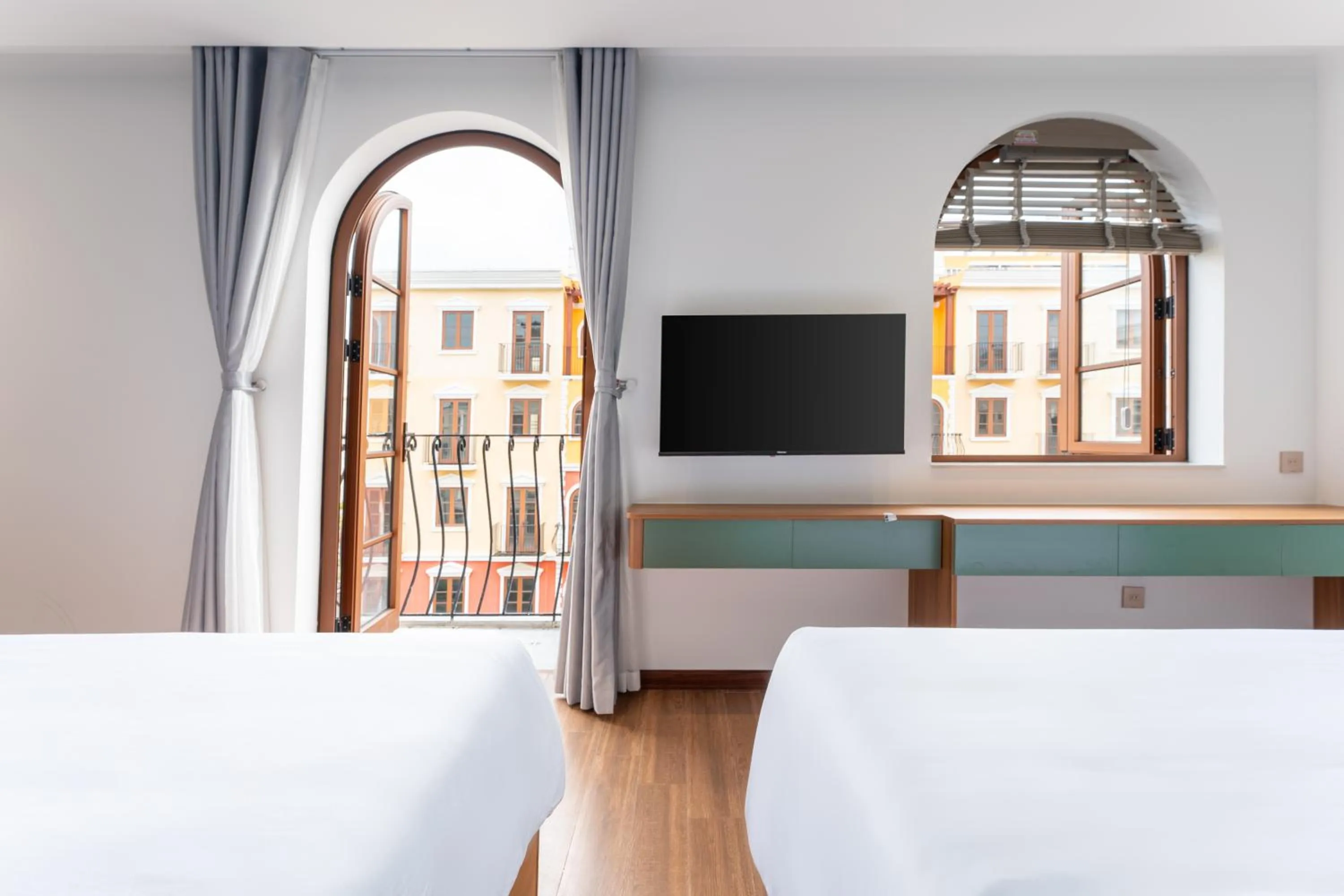 Property building, Bed in Mimosa Hotel Phú Quốc