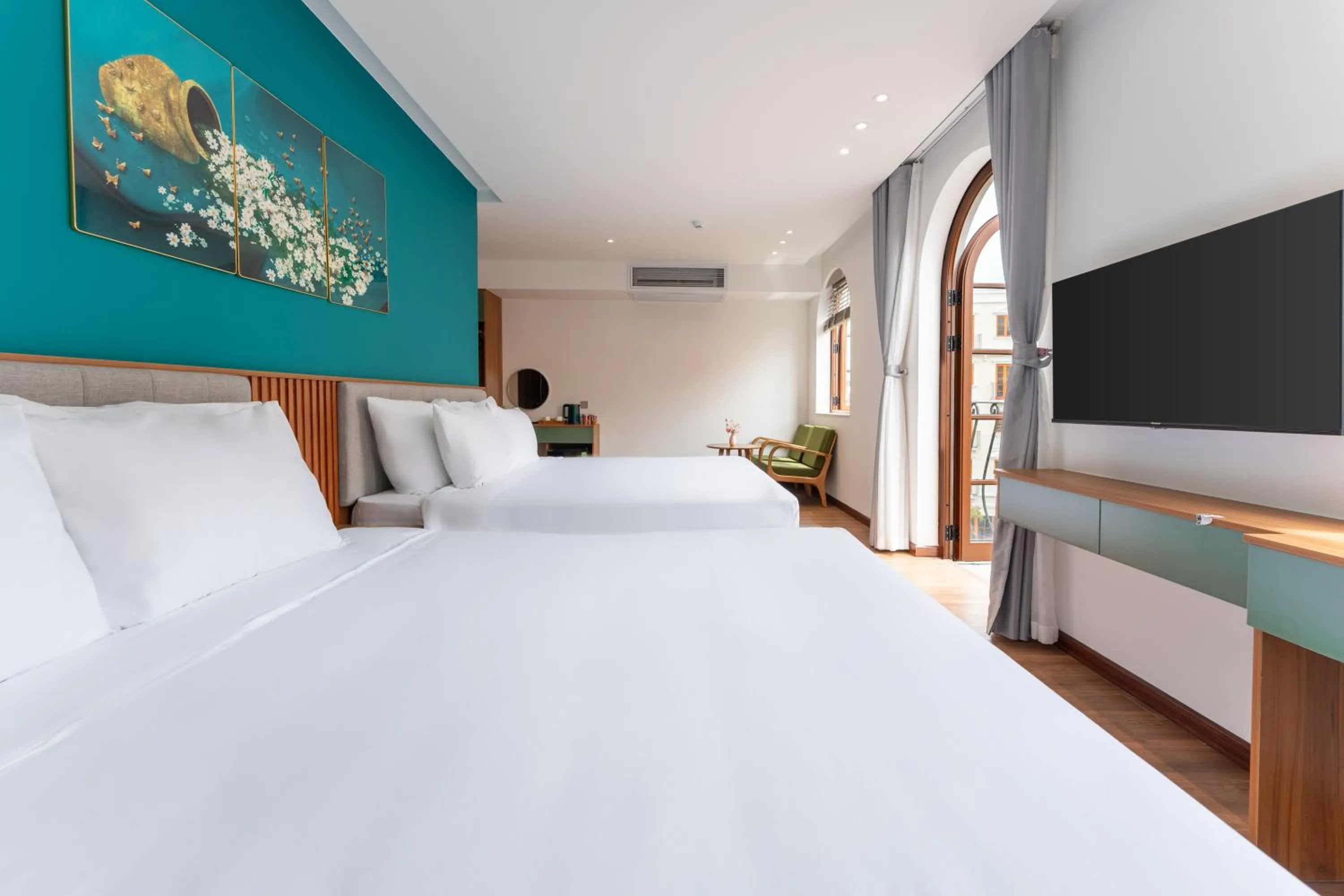 Bed in Mimosa Hotel Phú Quốc