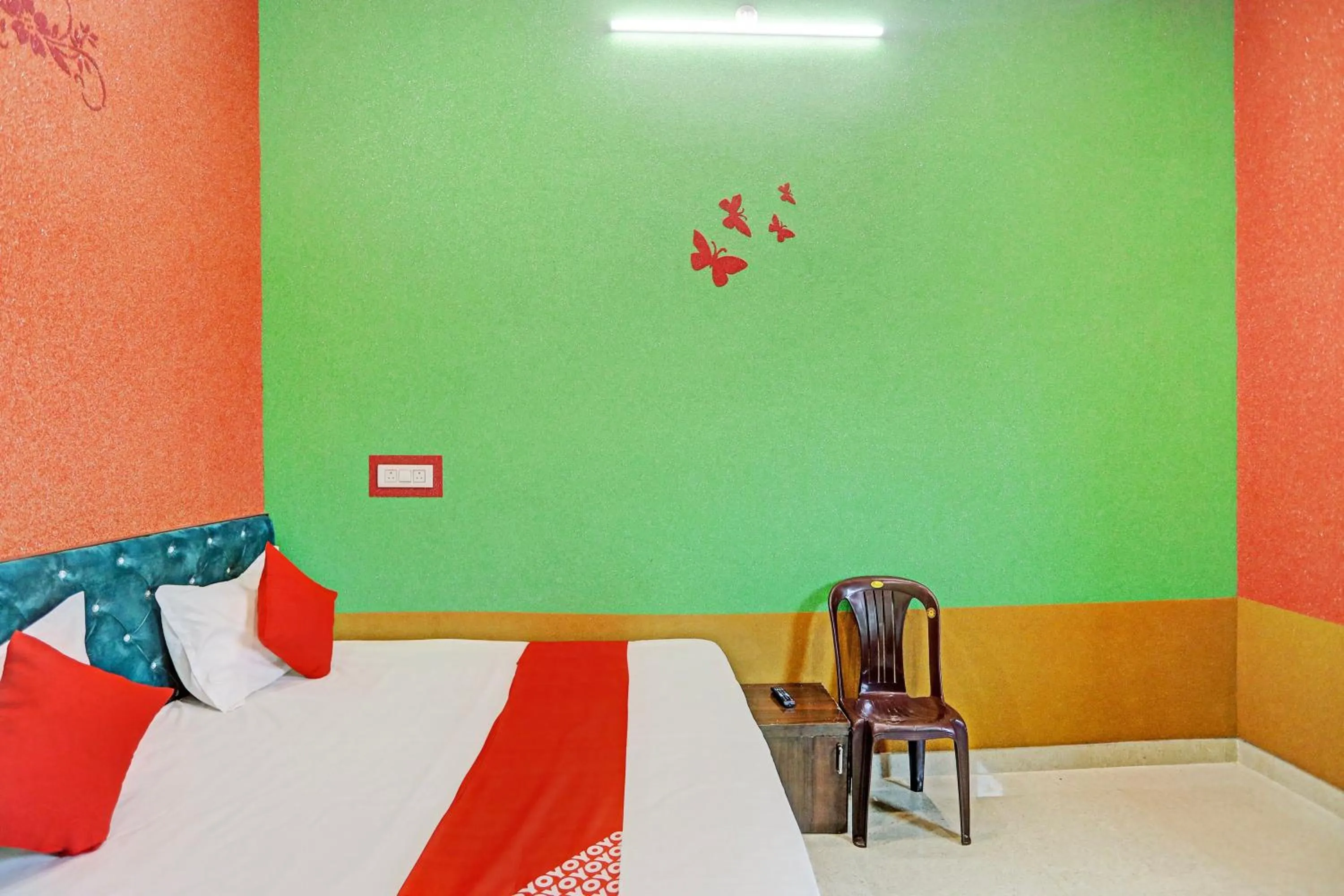 Bedroom, Bed in Hotel O Dwarka