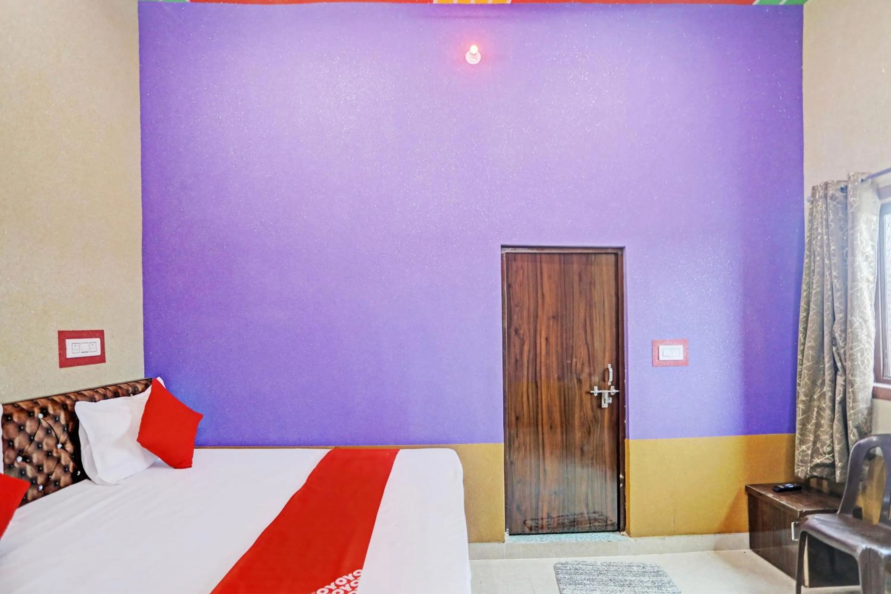 Bedroom, Bed in Hotel O Dwarka