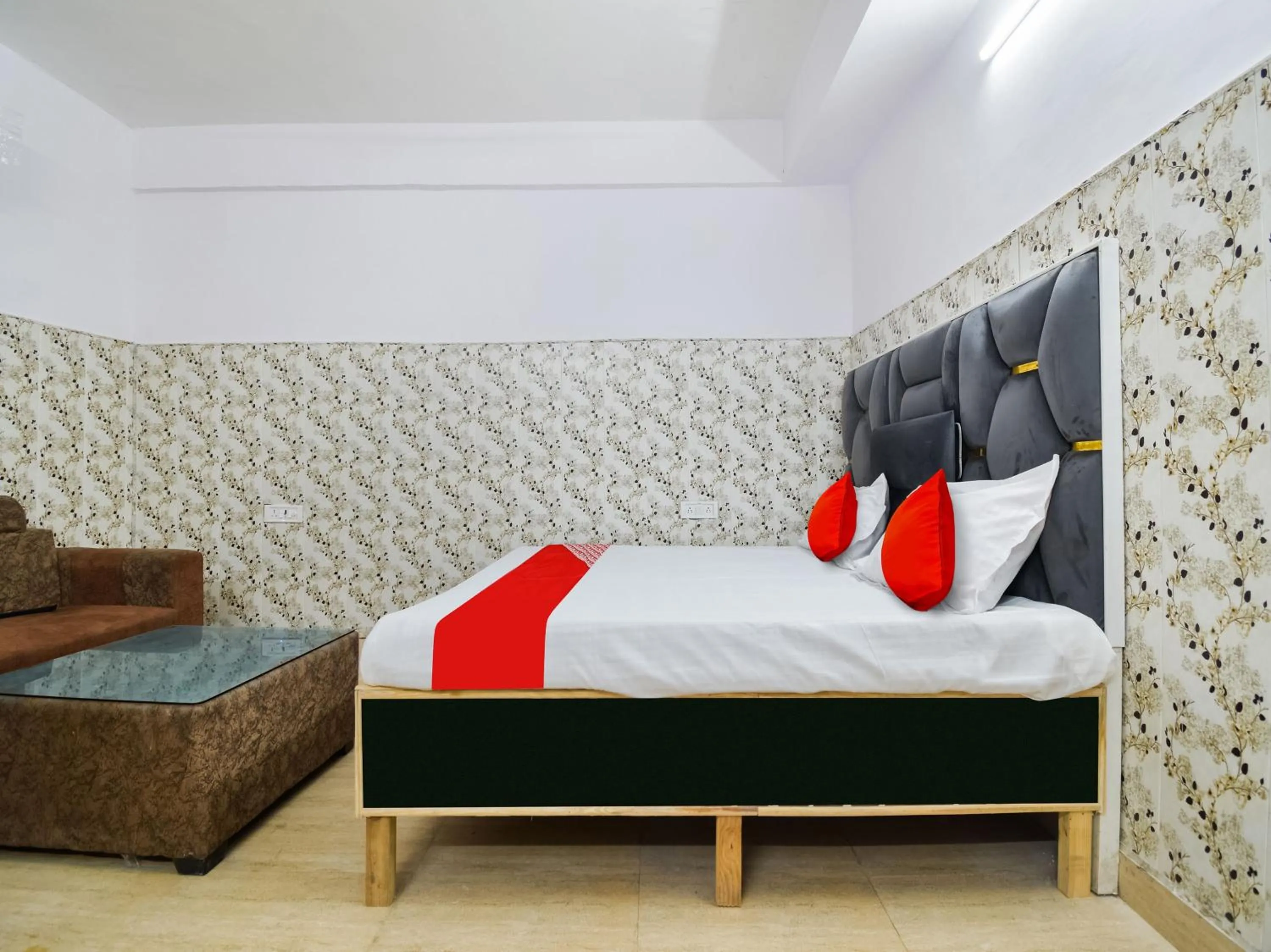 Bedroom in Hotel O Black Inn