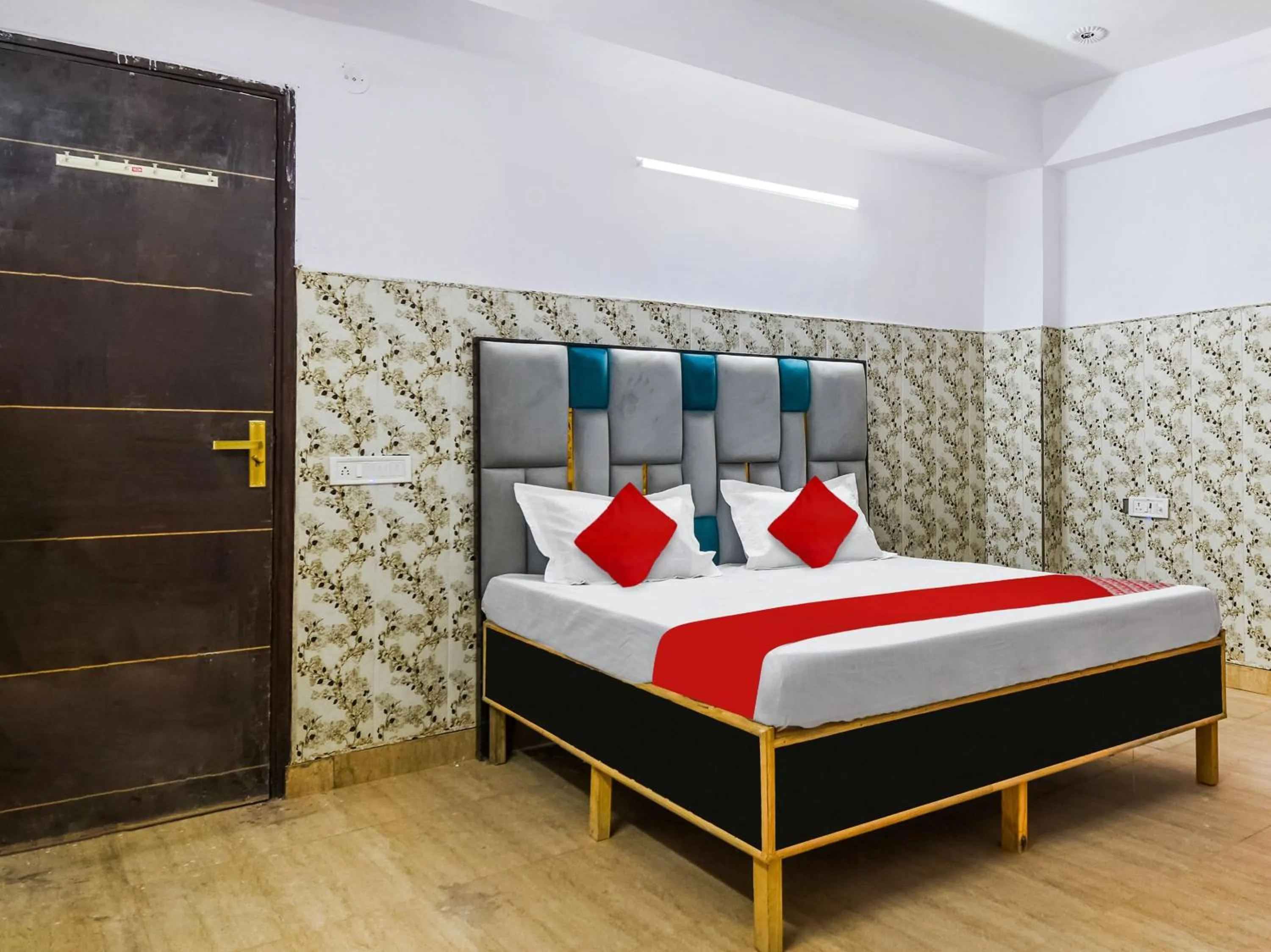 Bedroom in Hotel O Black Inn