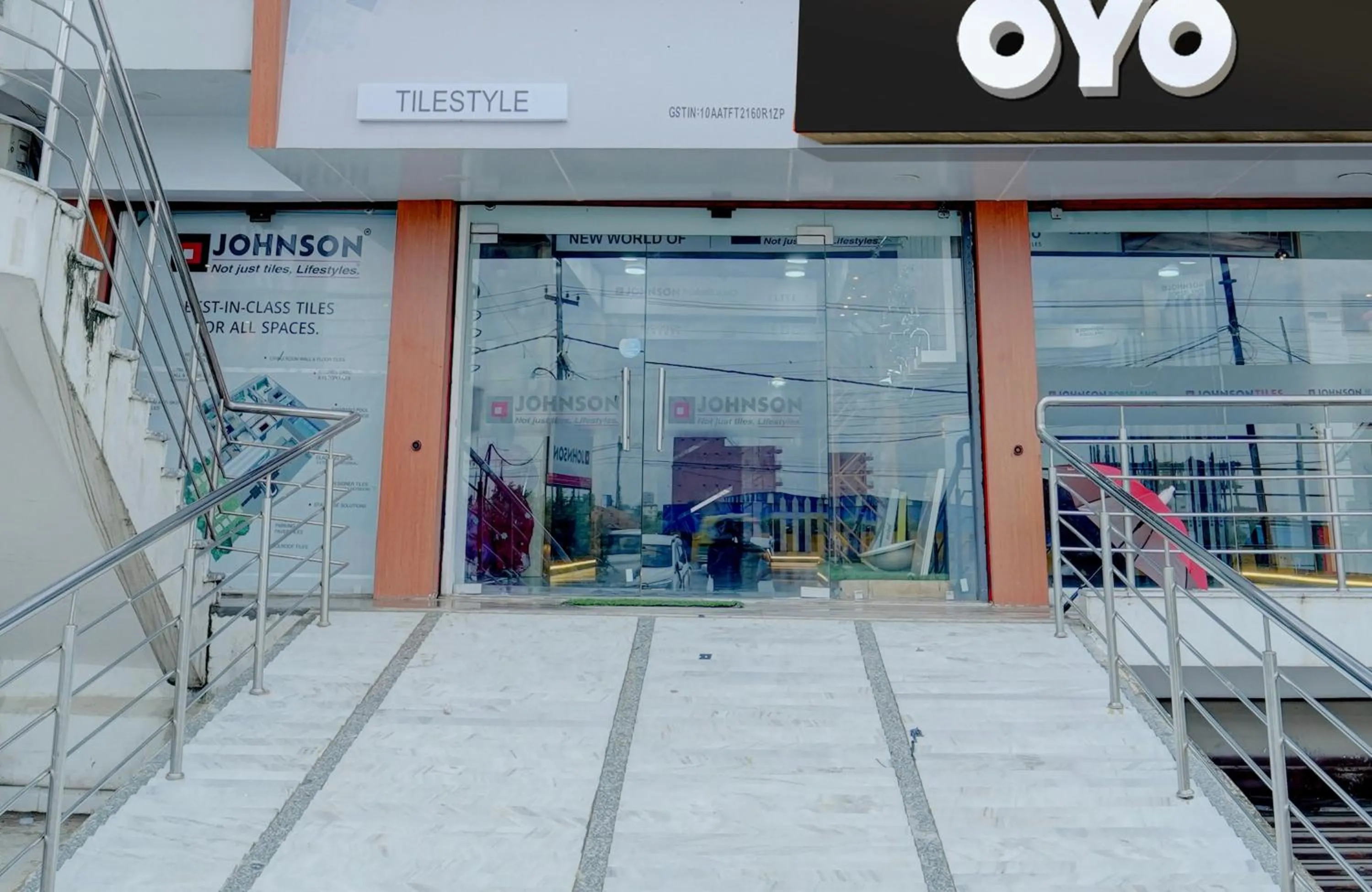 Facade/entrance in Hotel O N S Hotel Banquet & Cafe