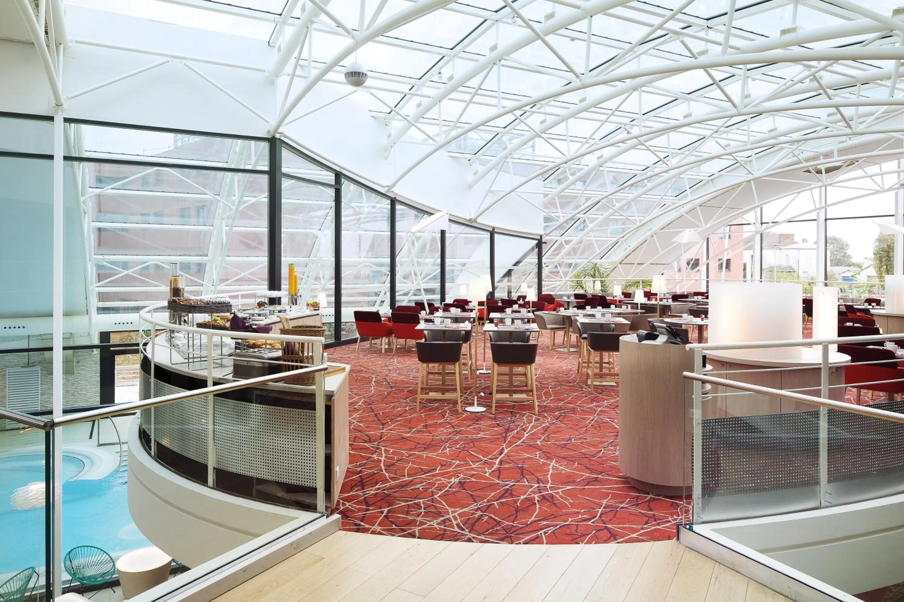 Restaurant/places to eat in Oceania Paris Roissy CDG