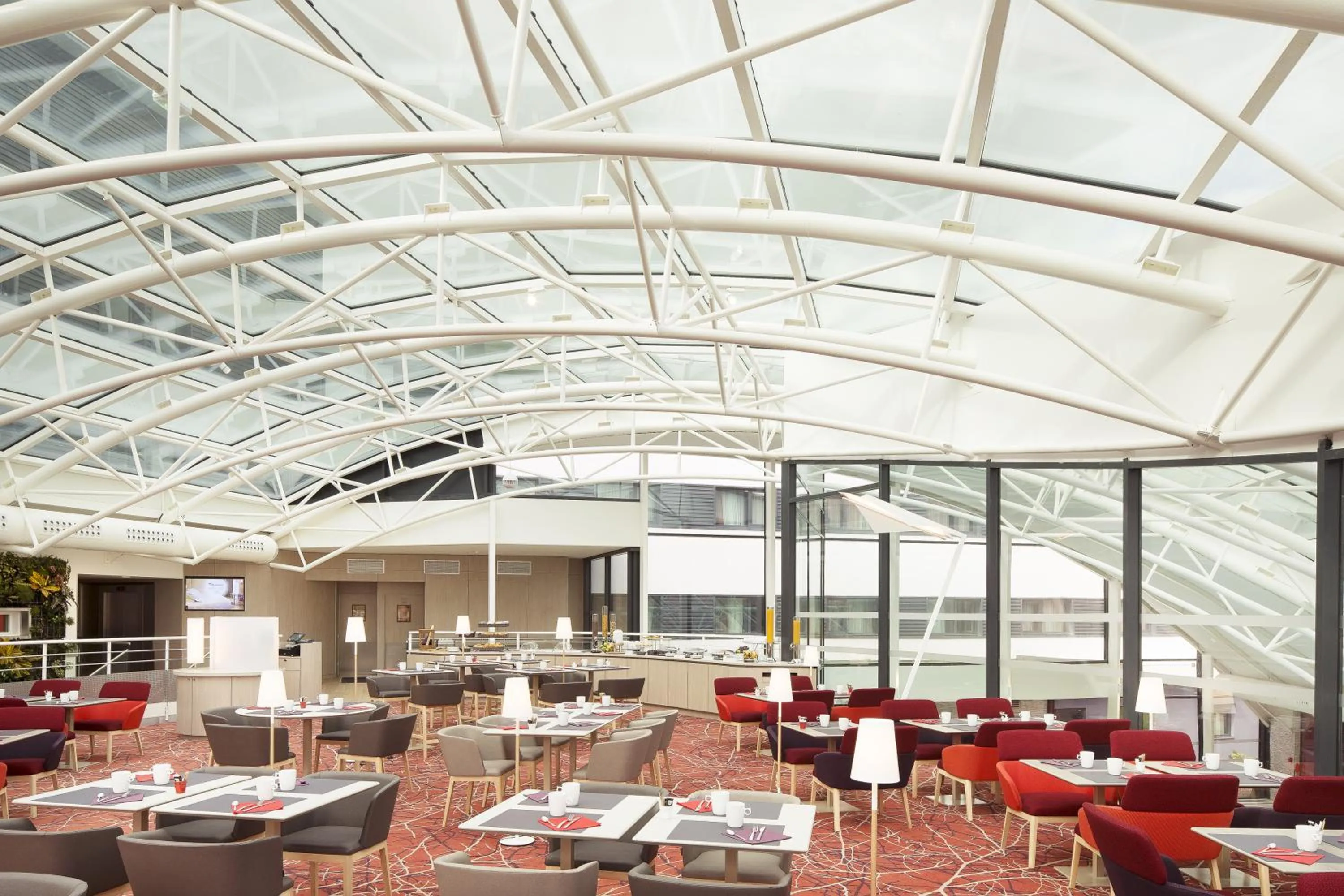 Restaurant/places to eat in Oceania Paris Roissy CDG