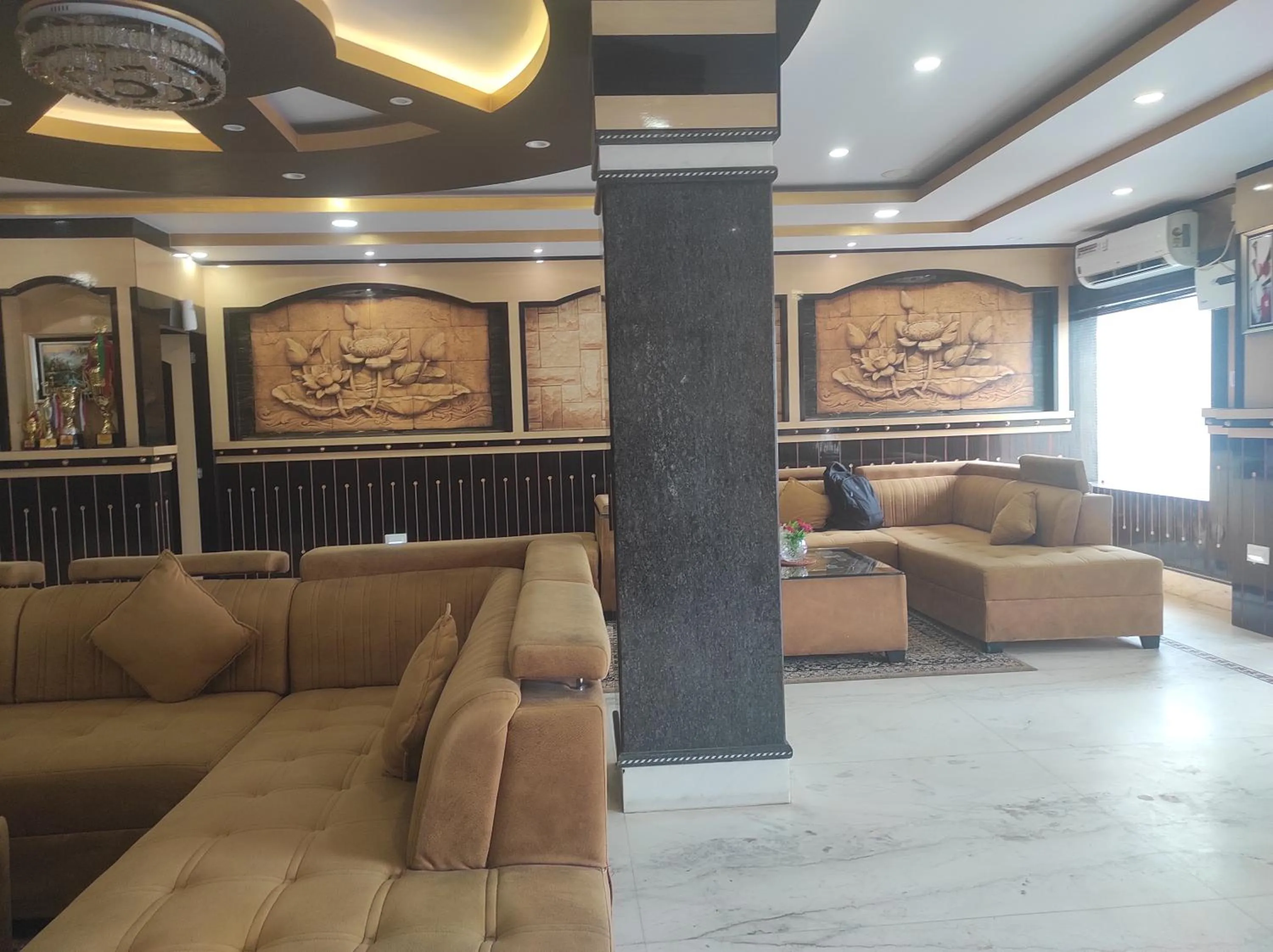 Lobby or reception in Hotel Rising Sun