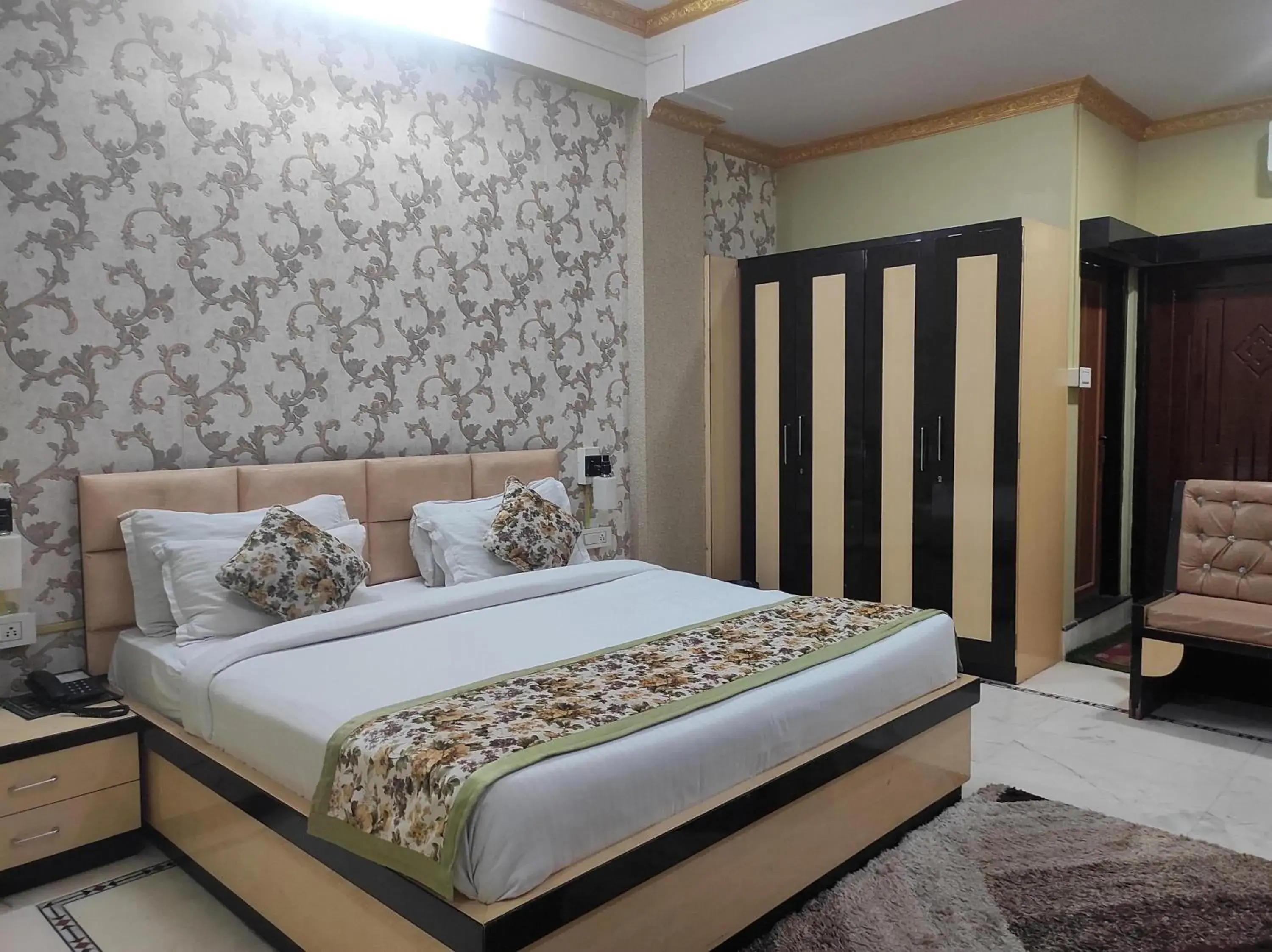 Bed in Hotel Rising Sun Bed in Hotel Rising Sun