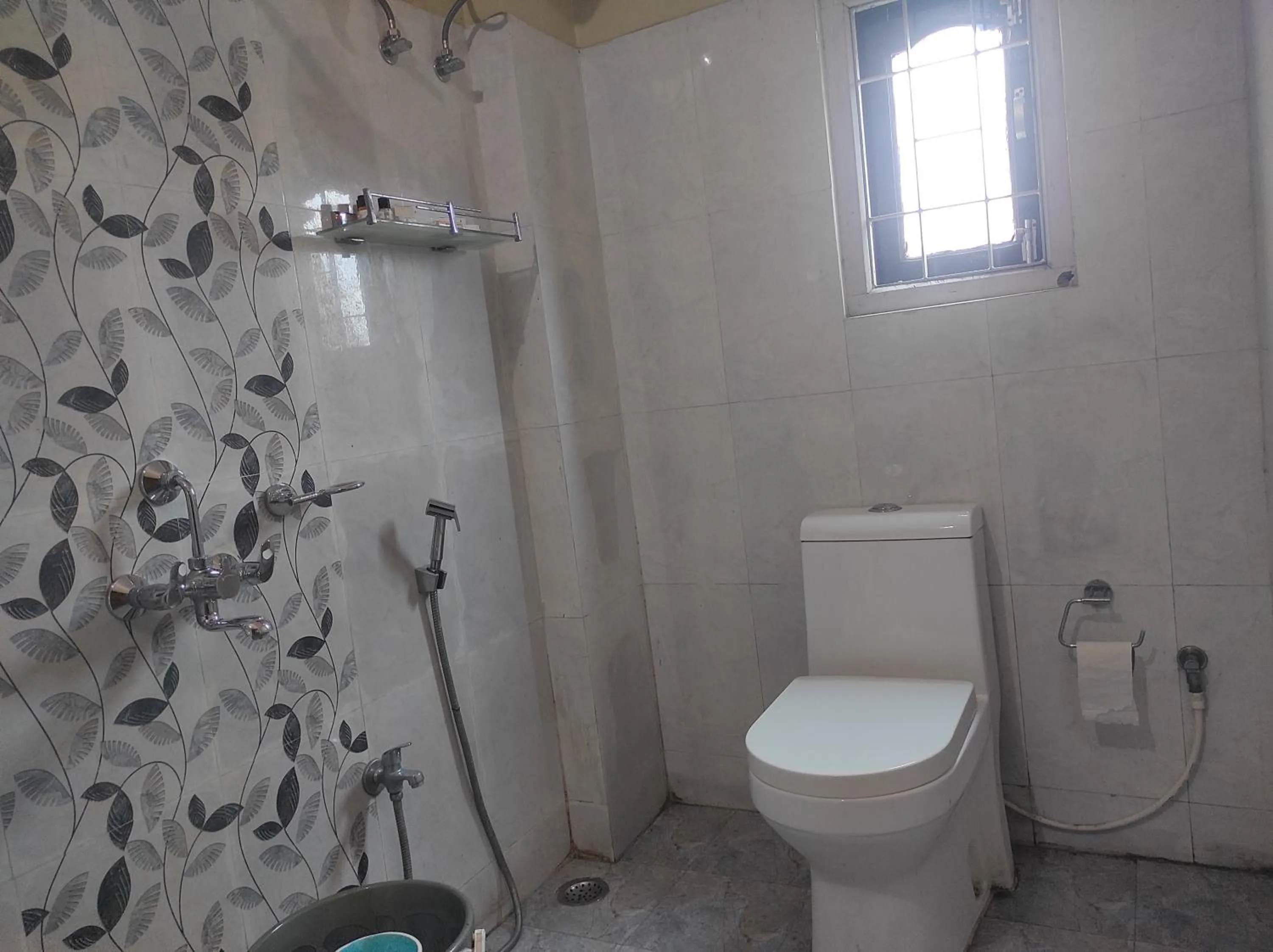 Bathroom in Hotel Rising Sun