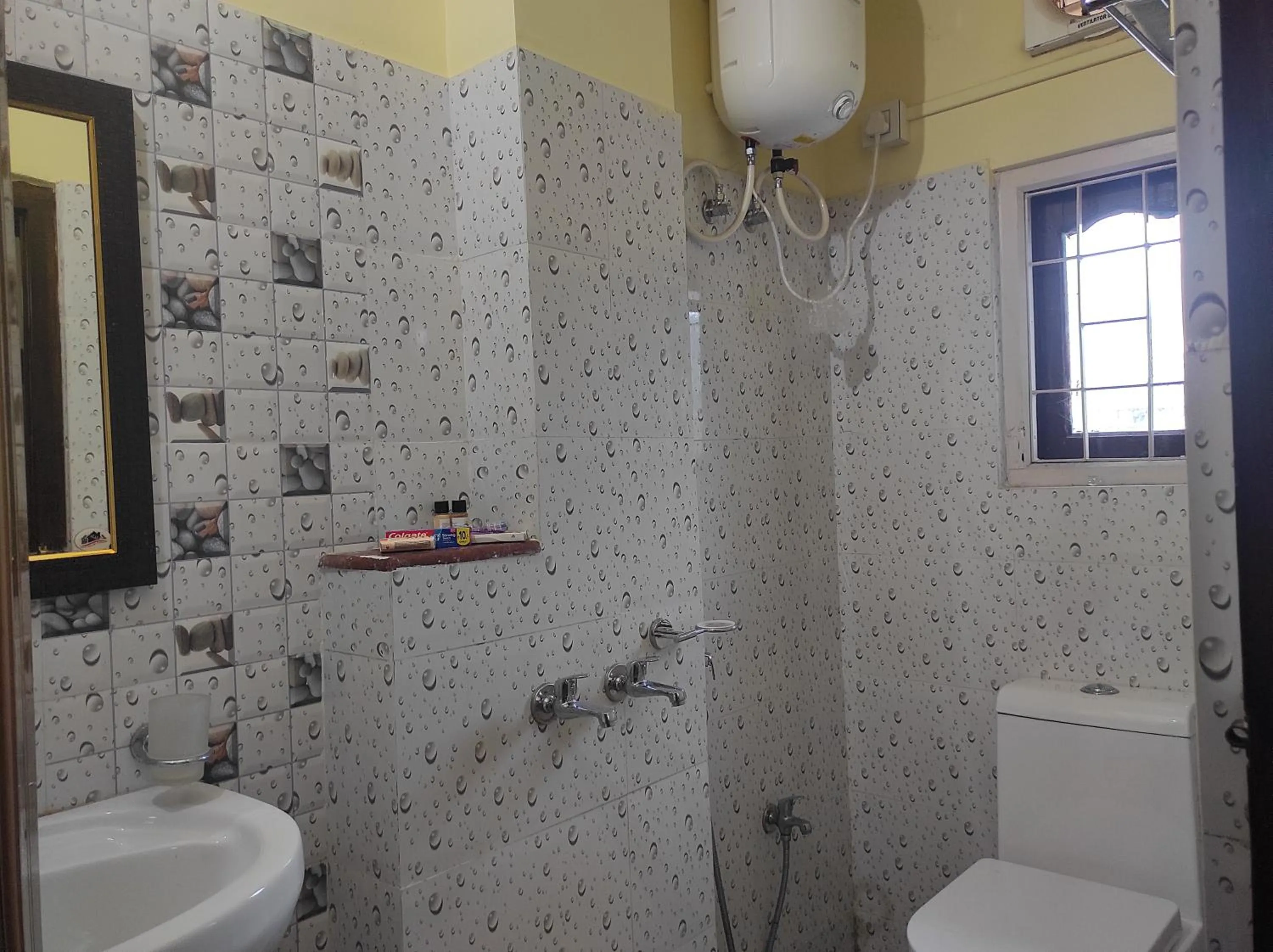 Bathroom in Hotel Rising Sun