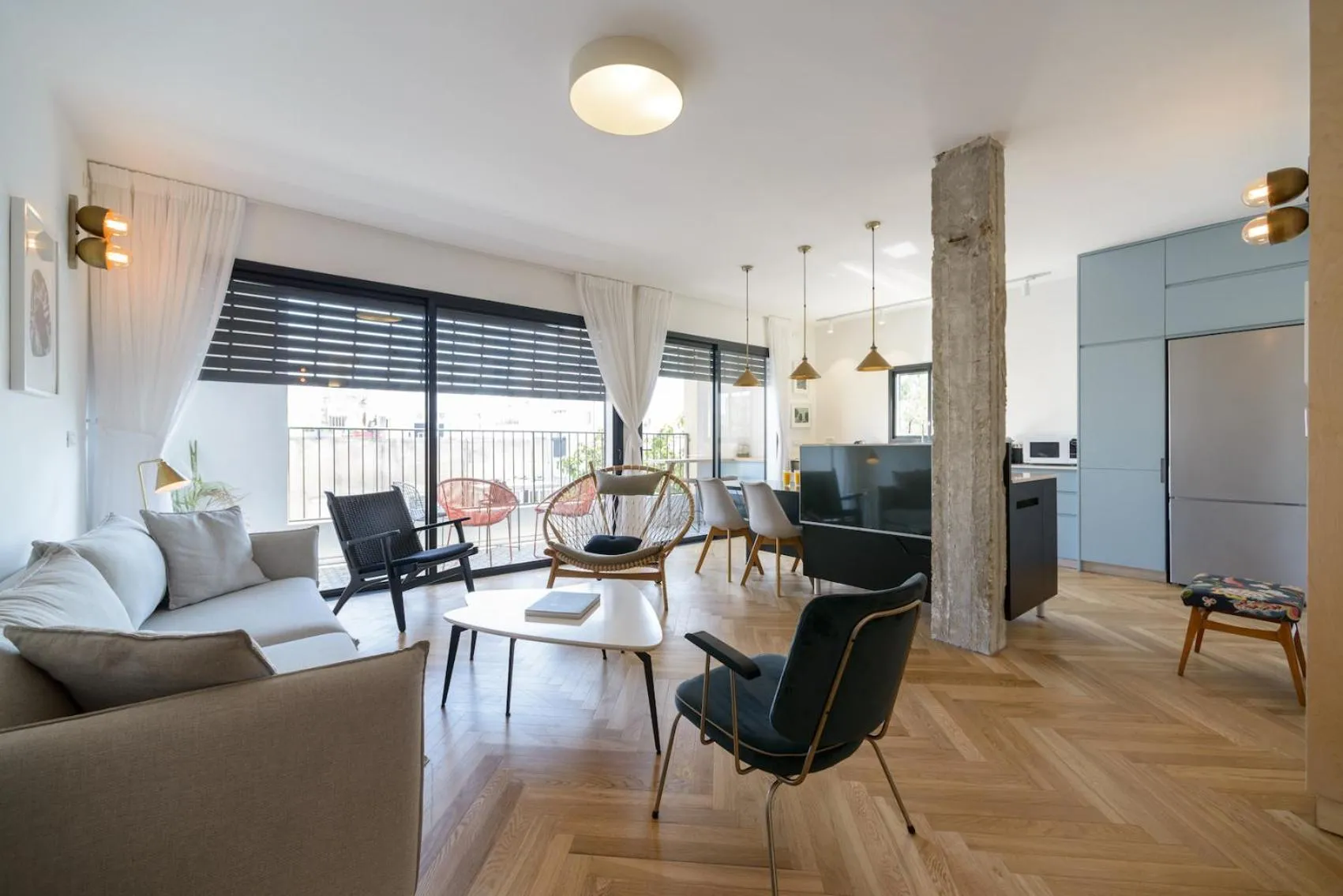 TV and multimedia in Beach Apartments TLV