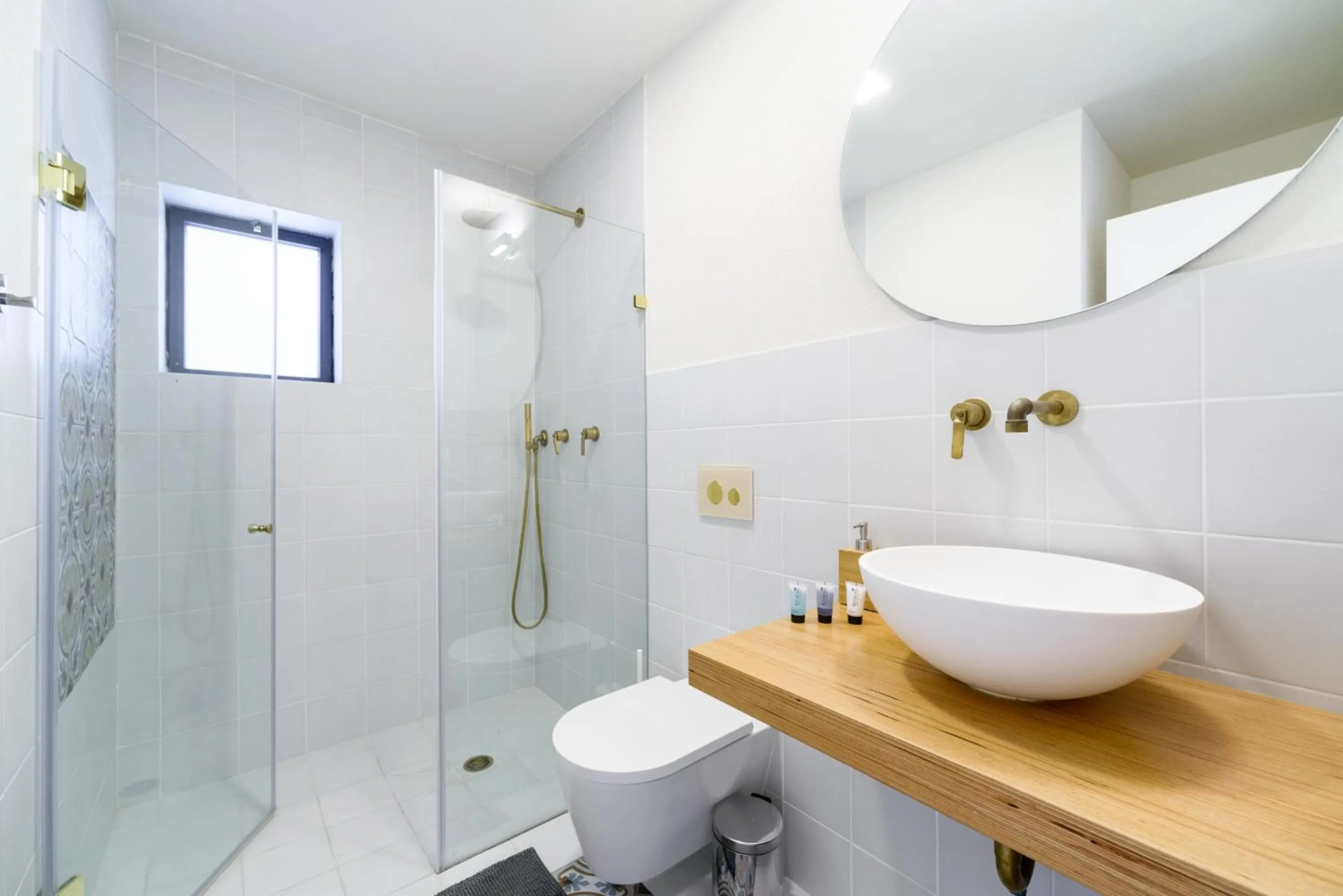 Shower in Beach Apartments TLV
