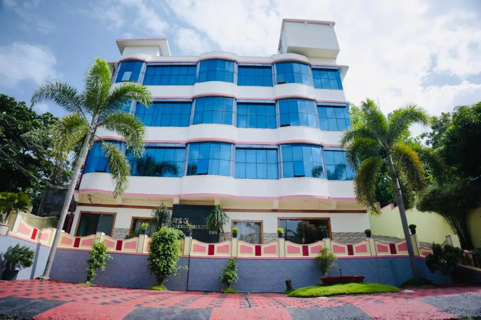 Property building in Padmatheertham Inn Property building in Padmatheertham Inn