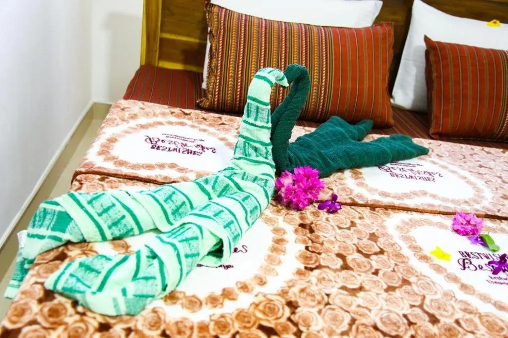 Bed in Indusara Villa Bentota