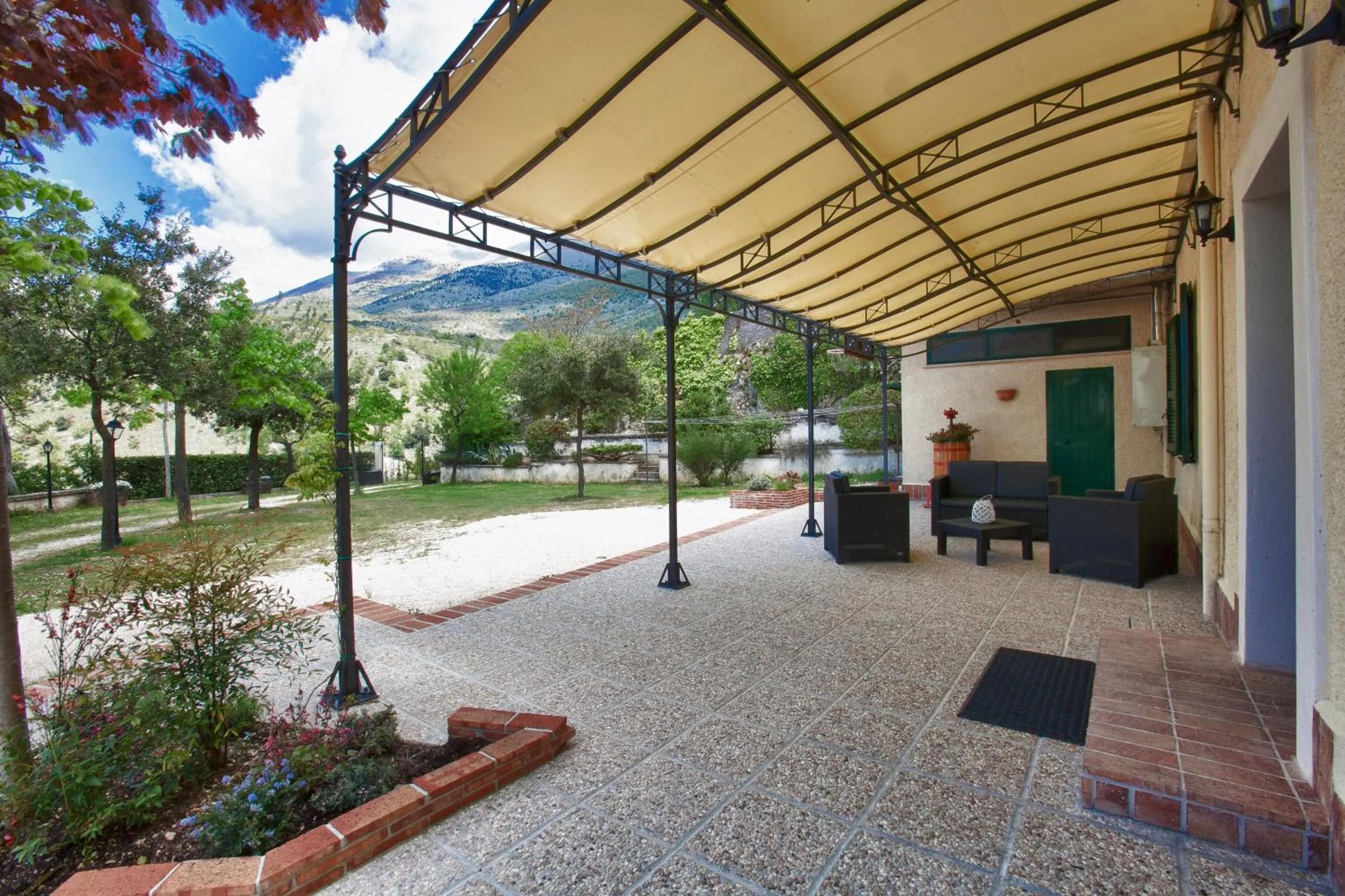 Facade/entrance in B&B Al Colle