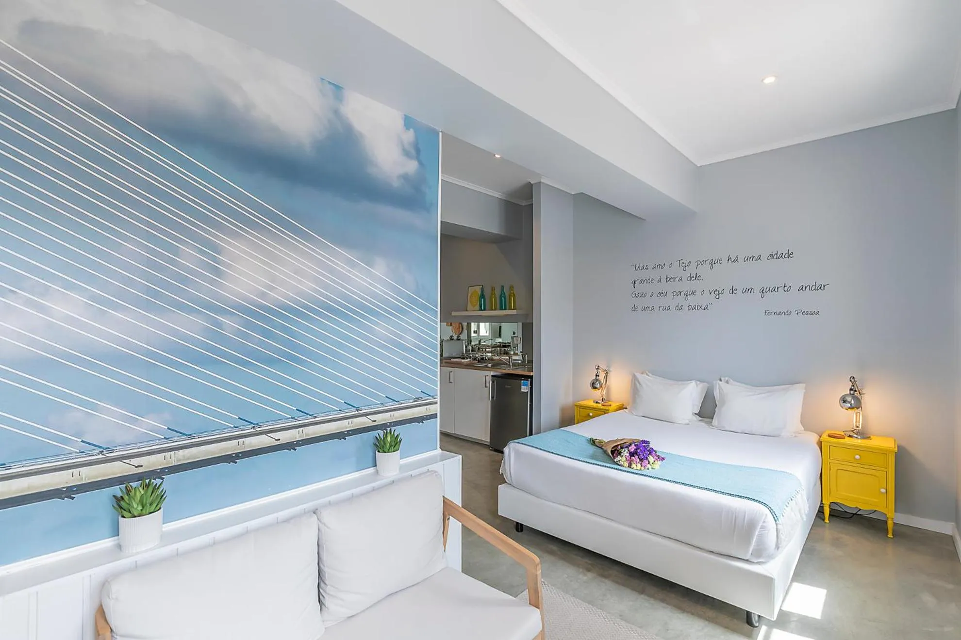 Seating area, Bed in Emporium Lisbon Suites