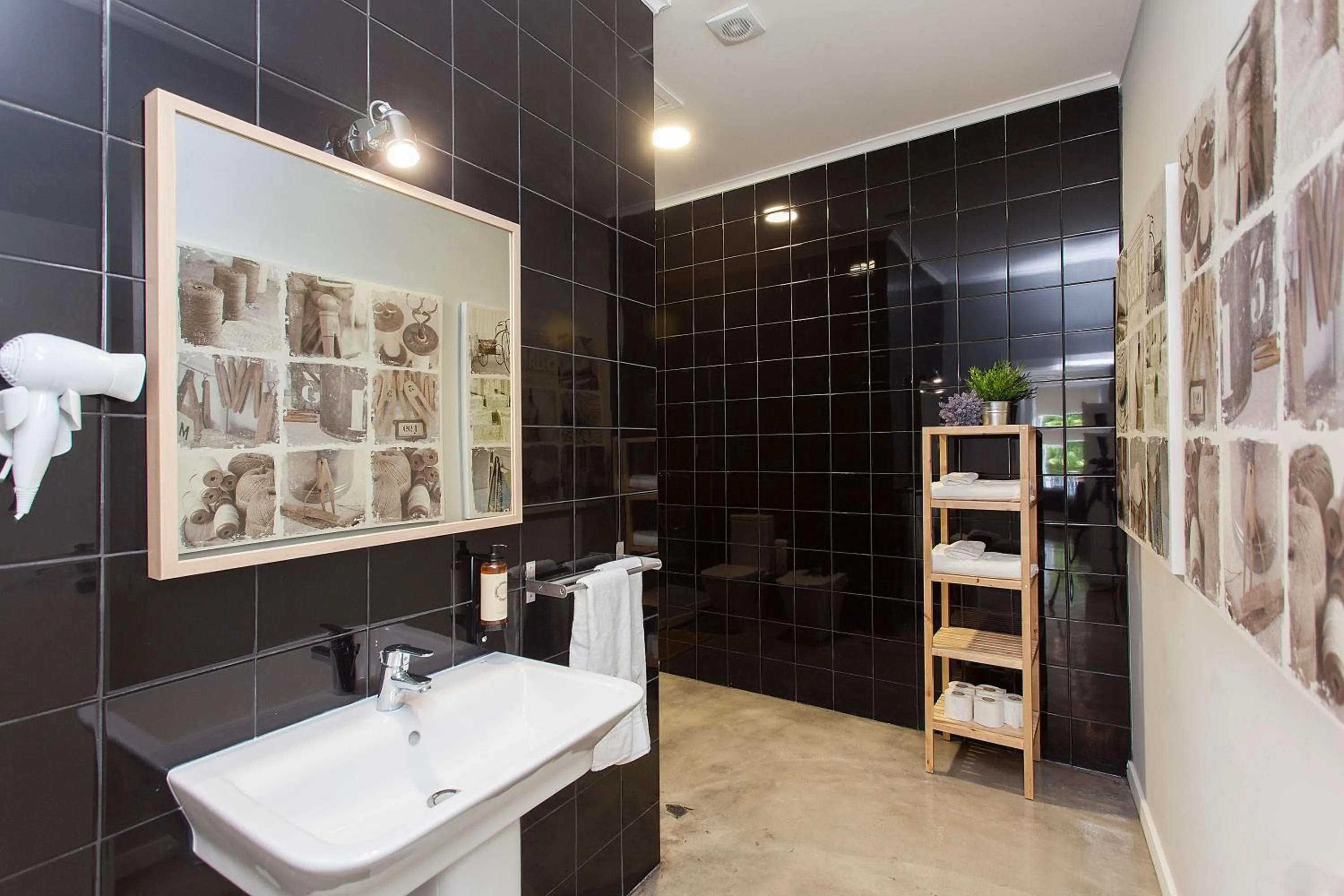 Bathroom in Emporium Lisbon Suites