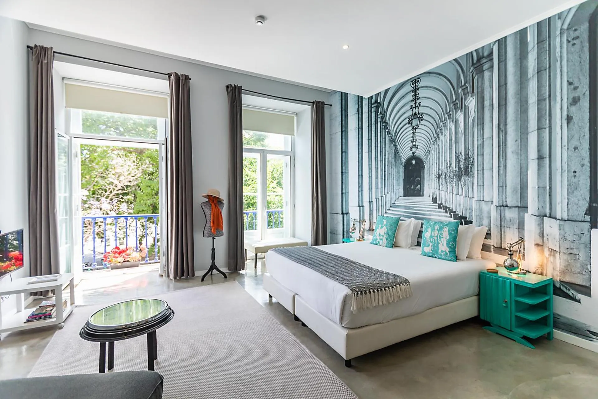 Bed in Emporium Lisbon Suites