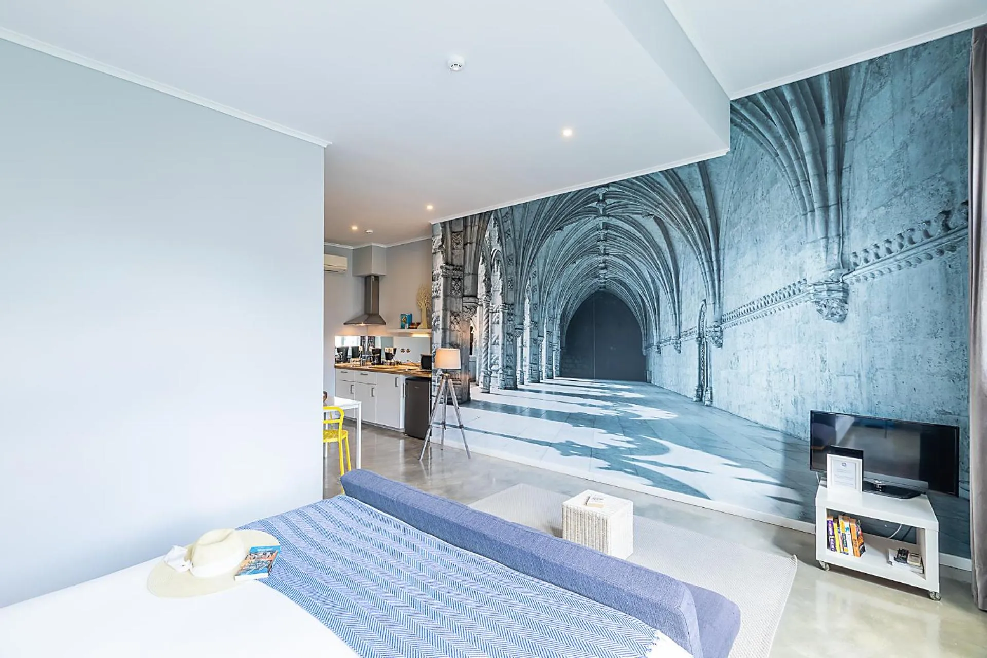 Kitchen or kitchenette, Bed in Emporium Lisbon Suites