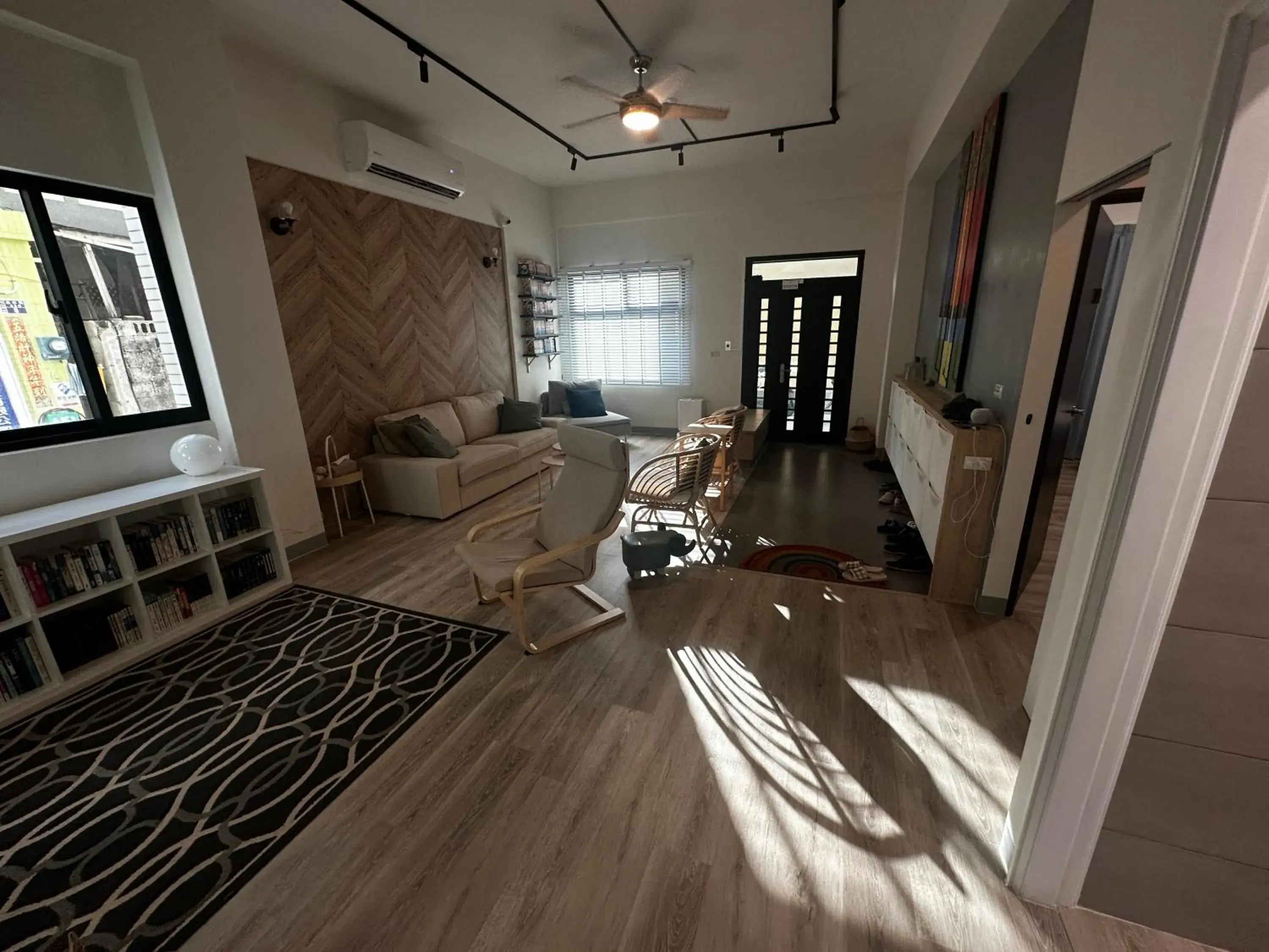 Communal lounge/ TV room, Bed in WinXin House Communal lounge/ TV room, Bed in WinXin House