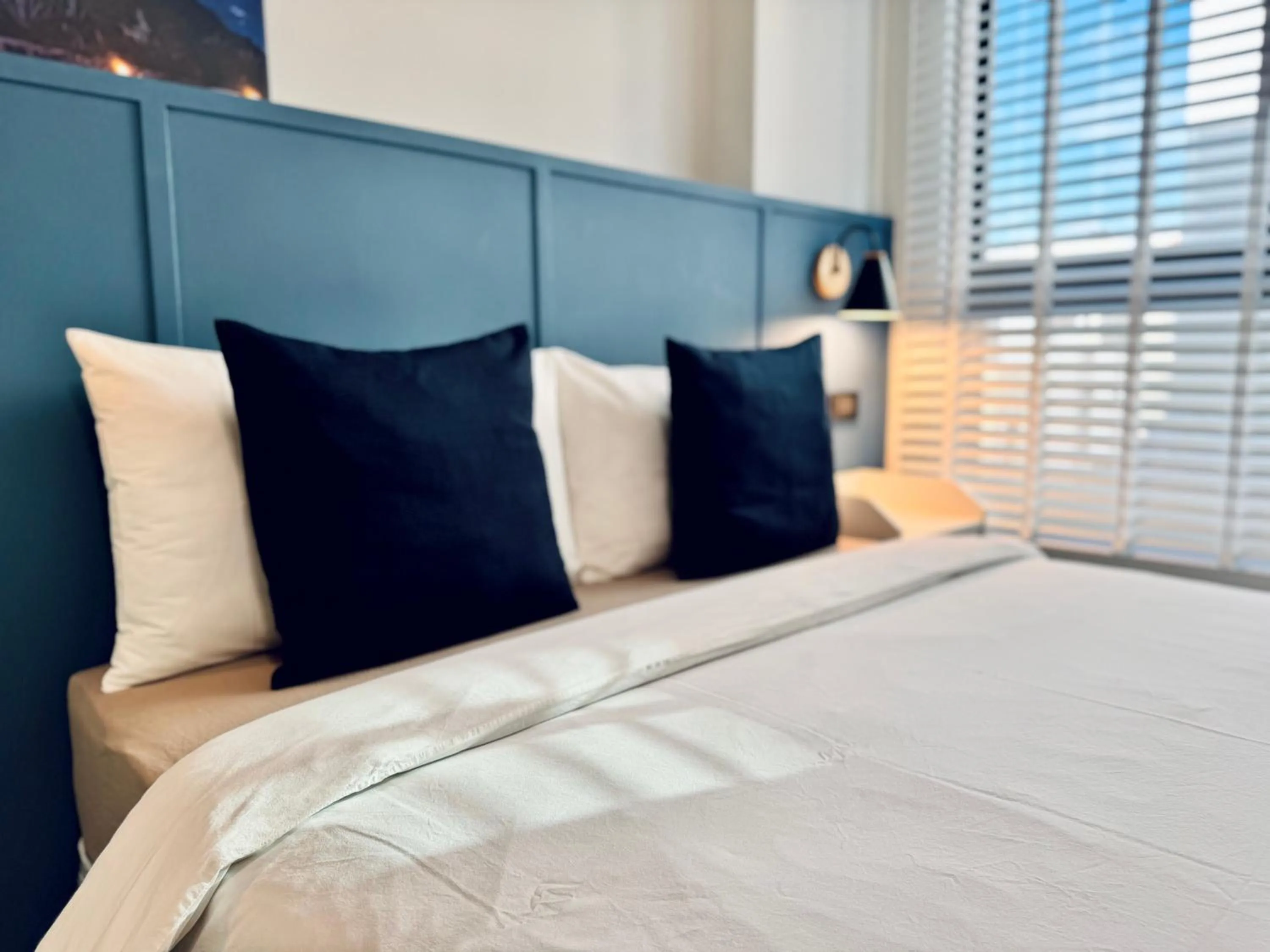 Decorative detail, Bed in WinXin House