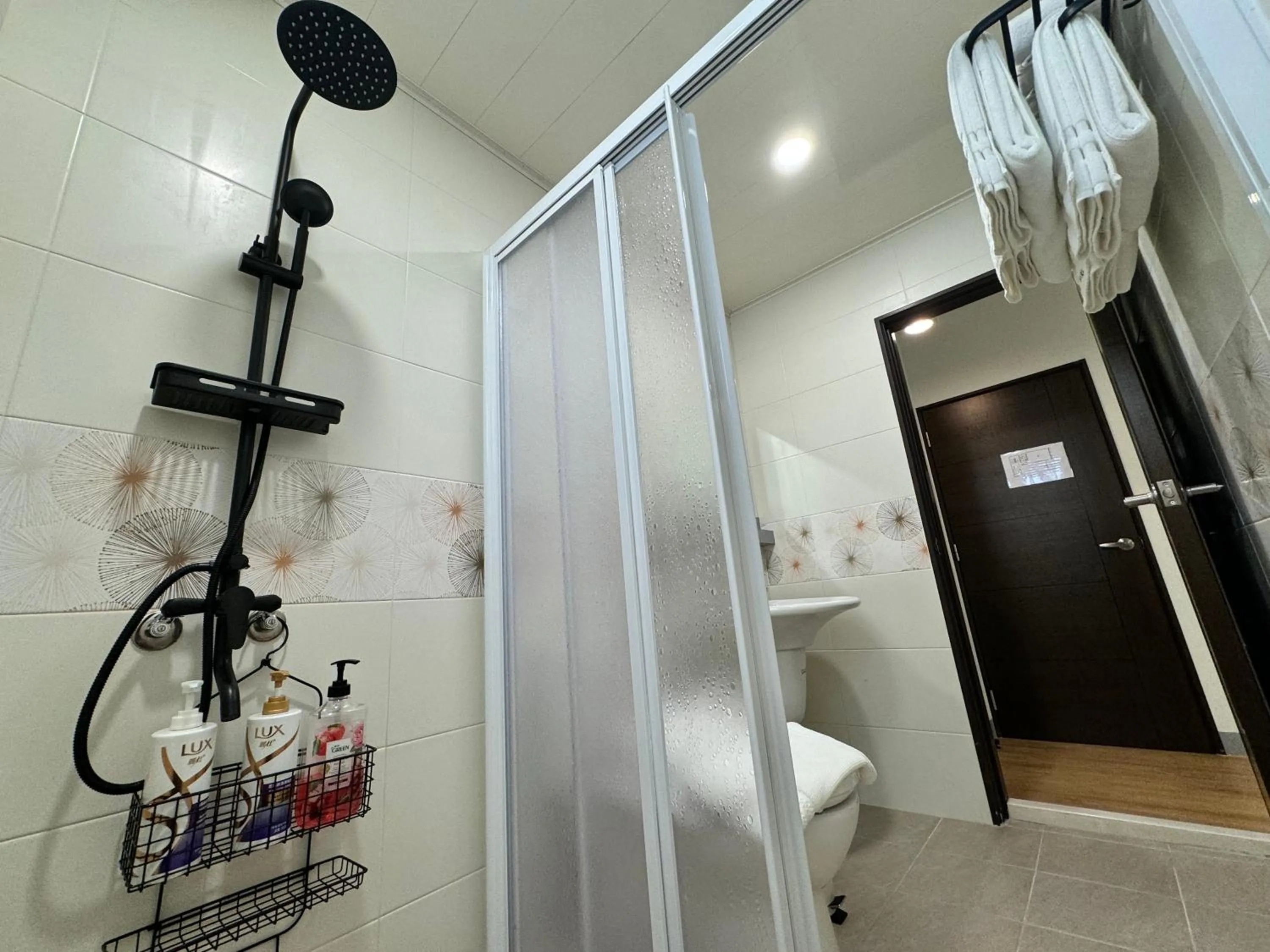 Shower in WinXin House