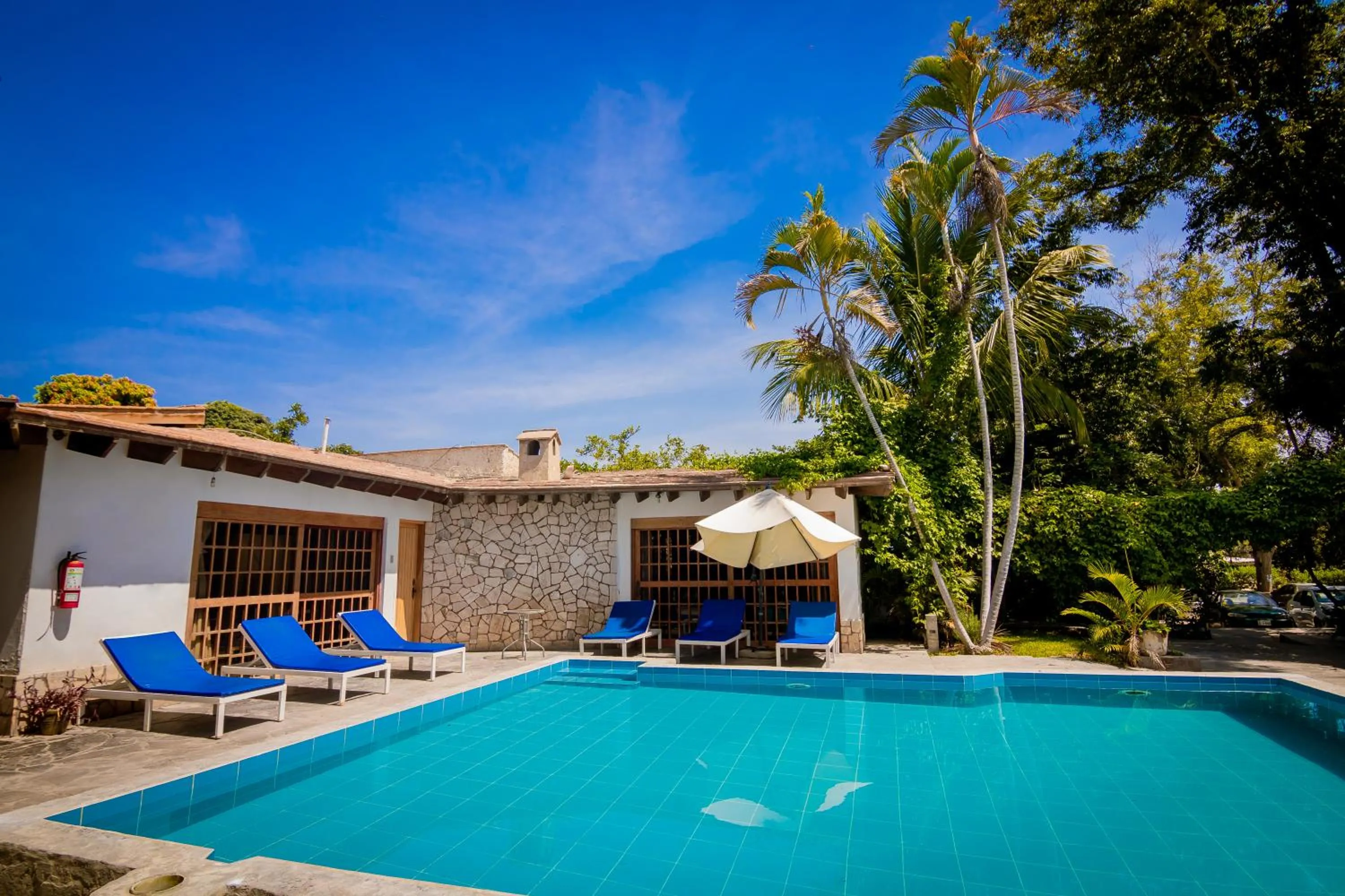Swimming pool in Hotel Fundo El Arrabal