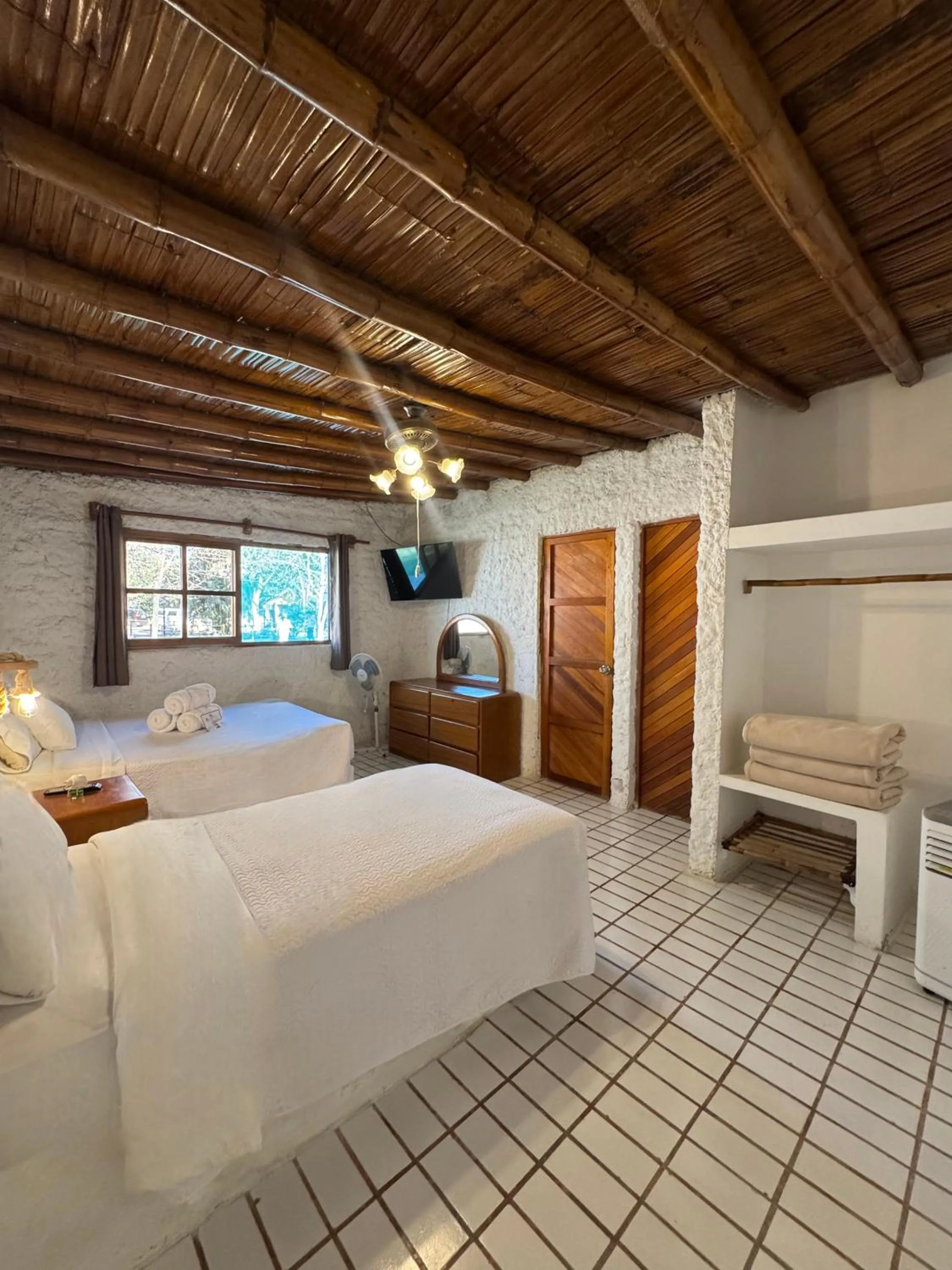 Photo of the whole room, Bed in Hotel Fundo El Arrabal